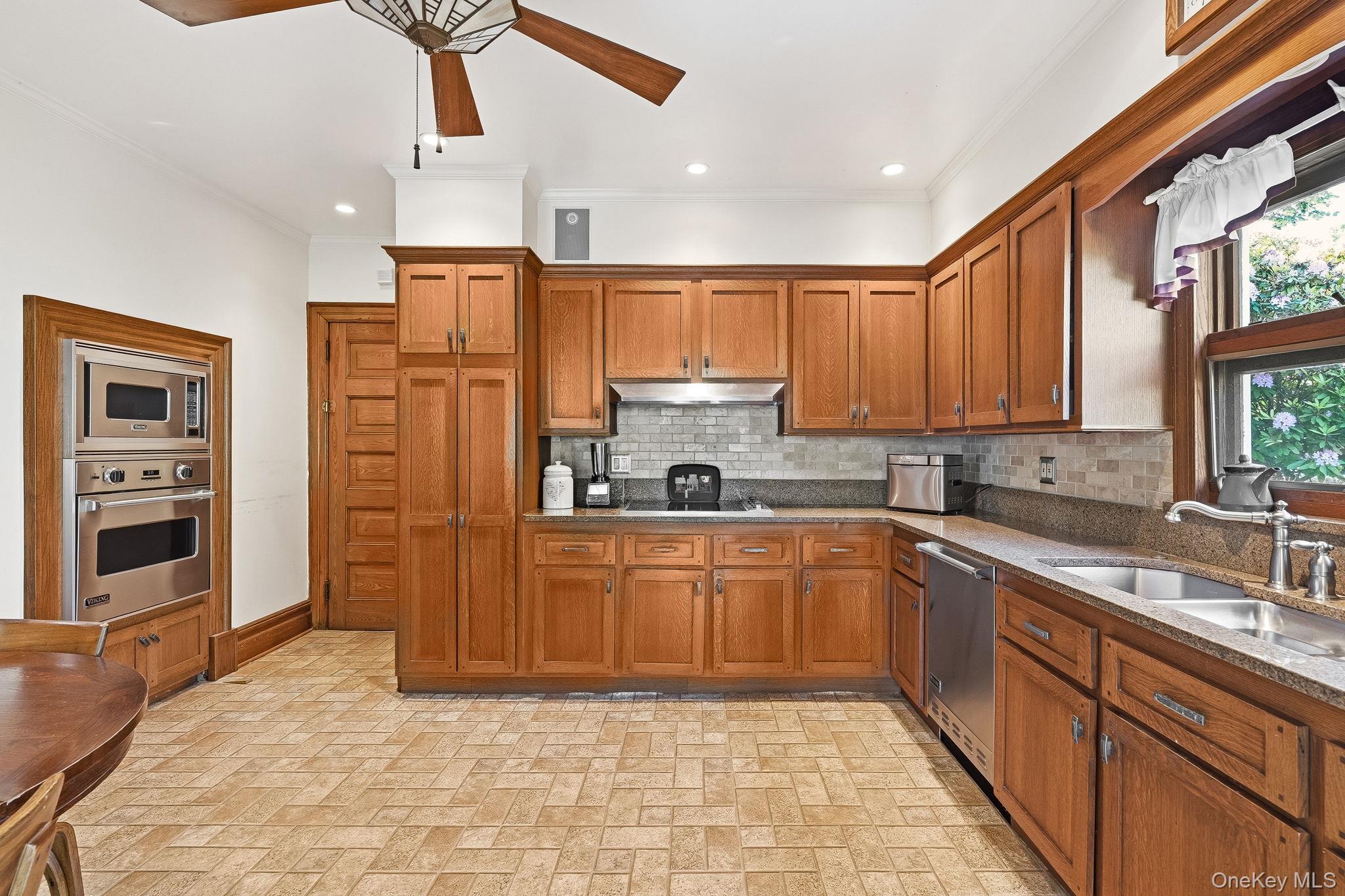 13 Ridgeview Avenue