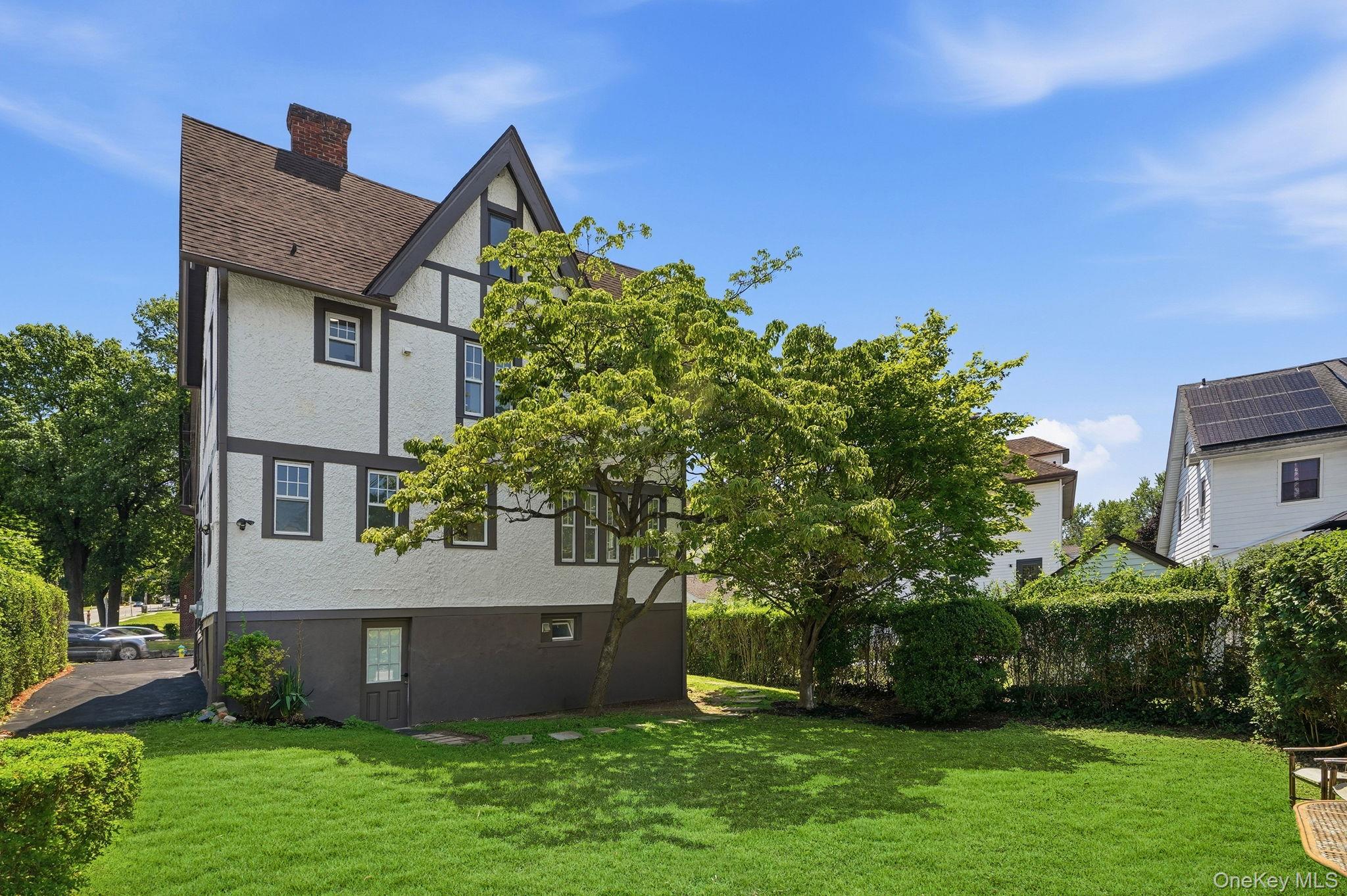 184 W Post Road