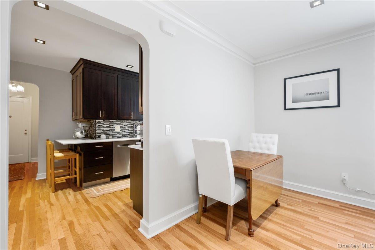 90 Bryant Avenue Unit: 2B- Dorset