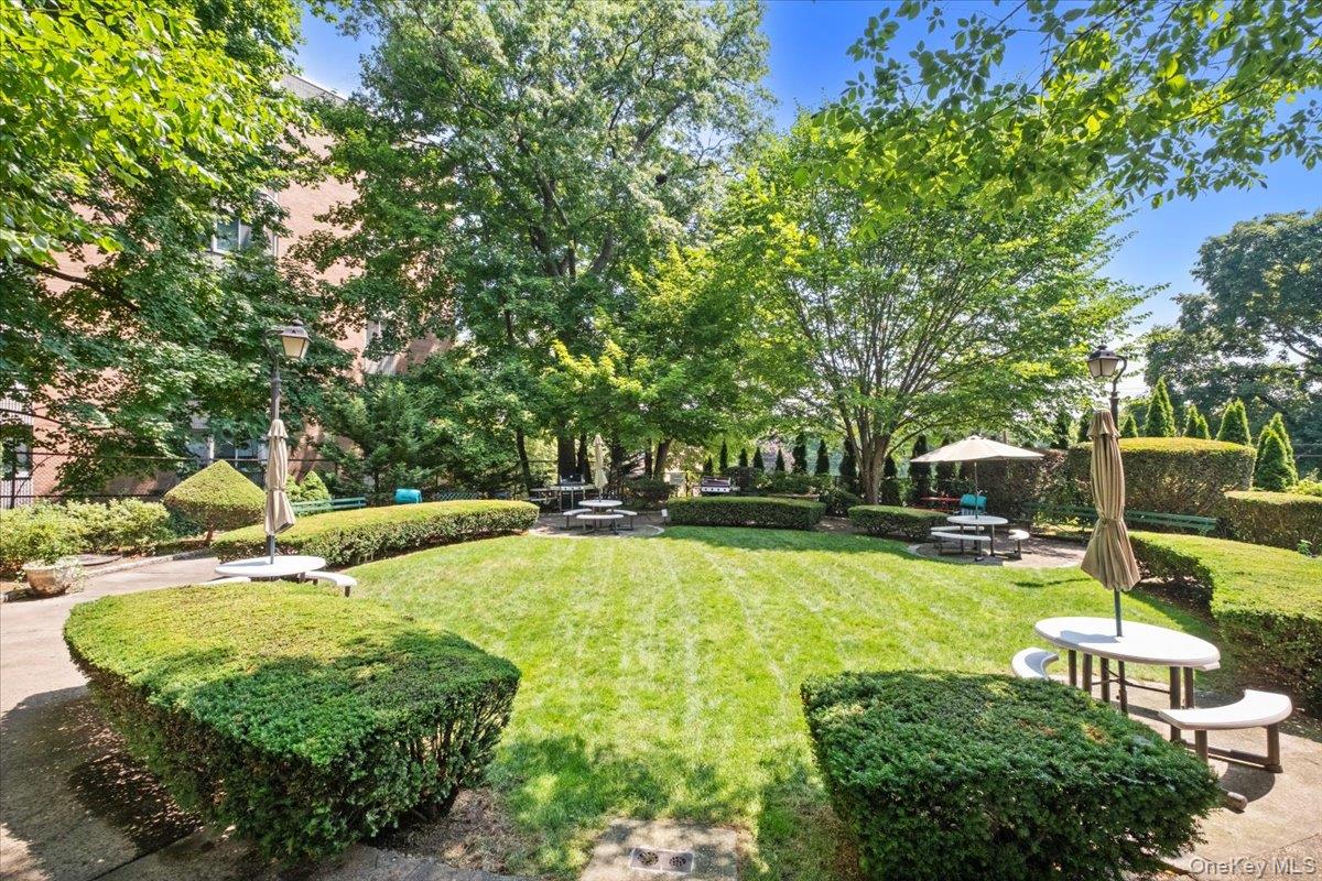 90 Bryant Avenue Unit: 2B- Dorset