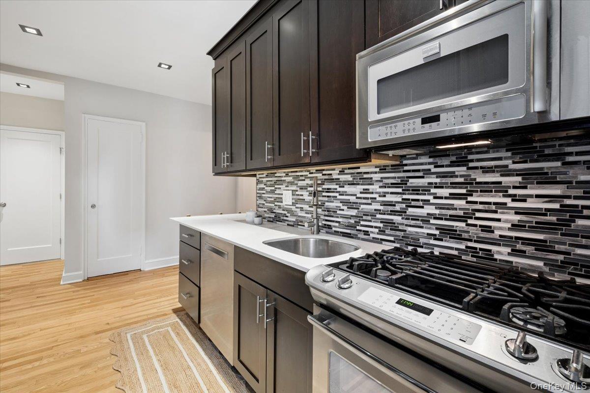 90 Bryant Avenue Unit: 2B- Dorset
