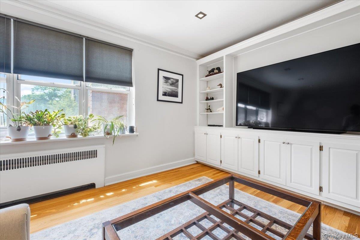 90 Bryant Avenue Unit: 2B- Dorset