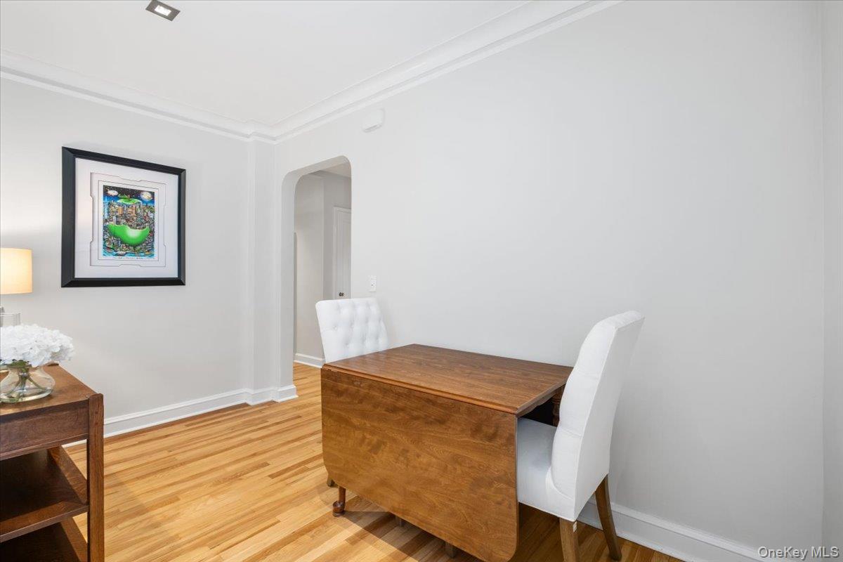 90 Bryant Avenue Unit: 2B- Dorset