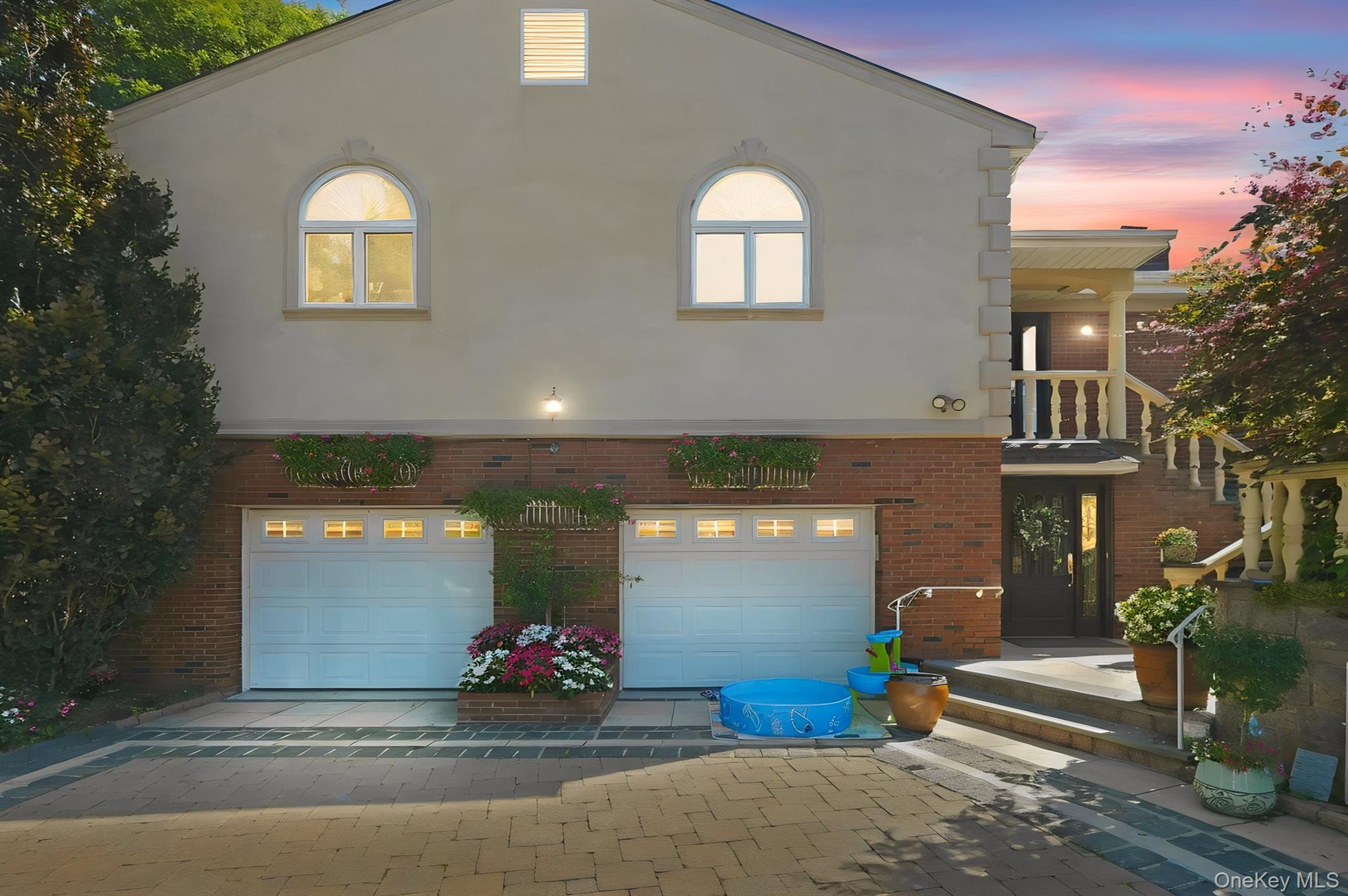 316 Gainsborg Avenue E Unit: 2 - Top Floor