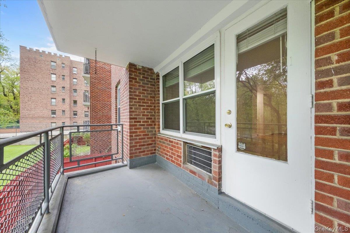 281 Garth Road Unit: #C2H