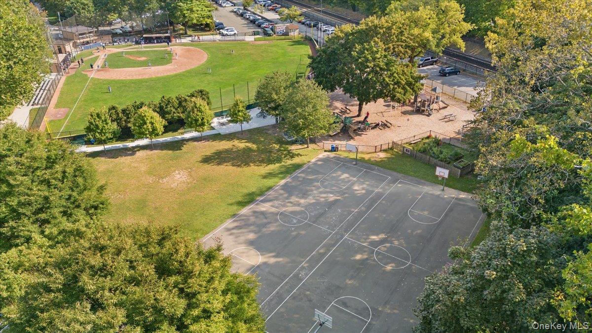 281 Garth Road Unit: #C2H