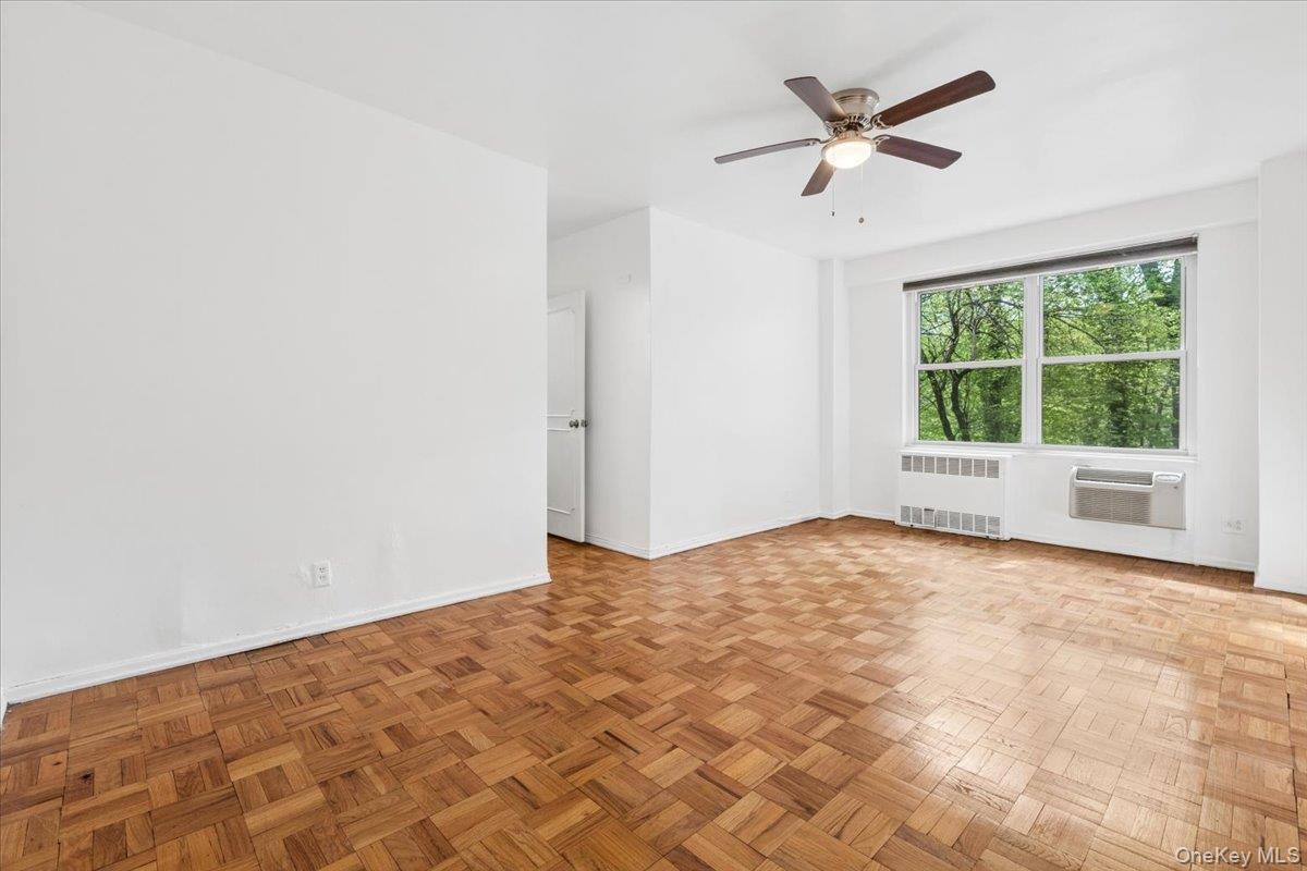 281 Garth Road Unit: #C2H
