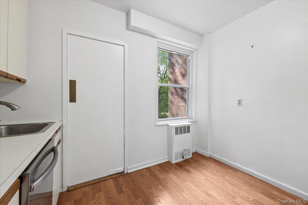 281 Garth Road Unit: #C2H