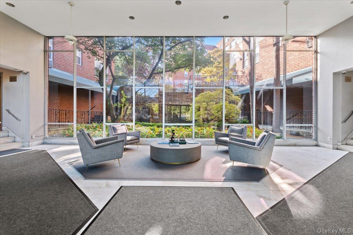 281 Garth Road Unit: #C2H