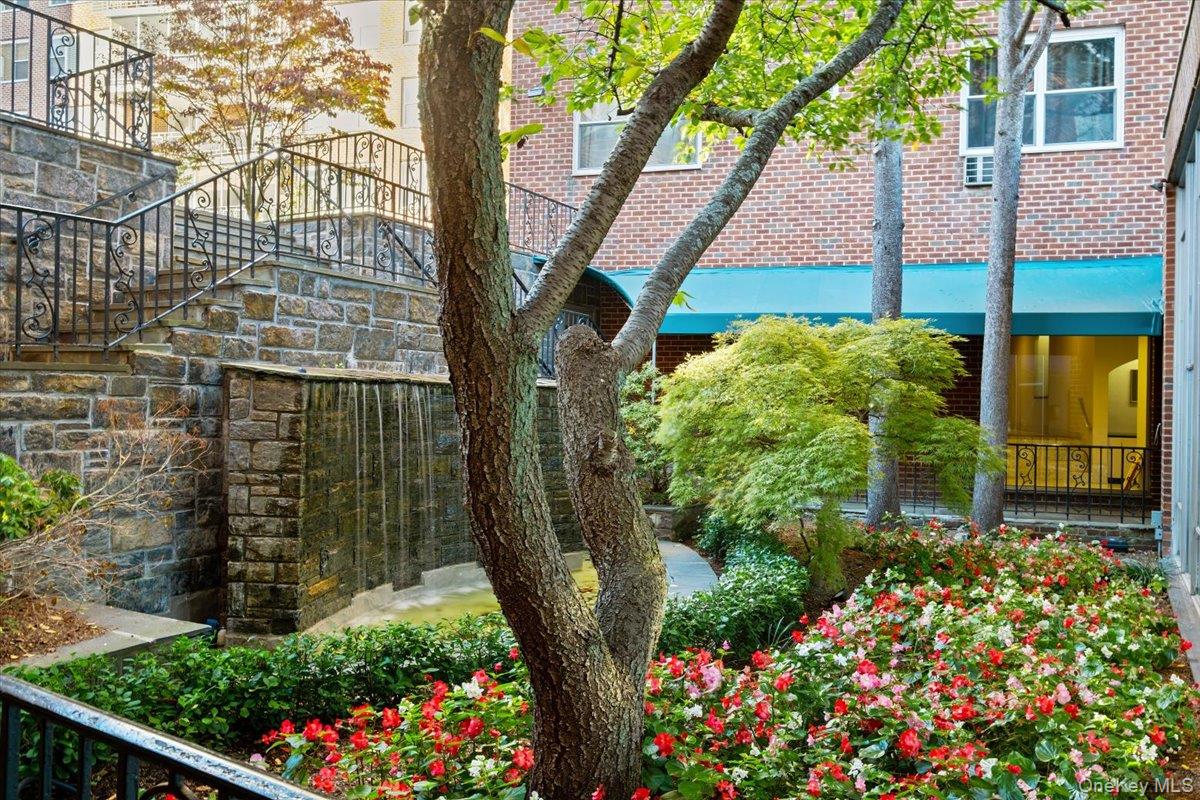 281 Garth Road Unit: #C2H