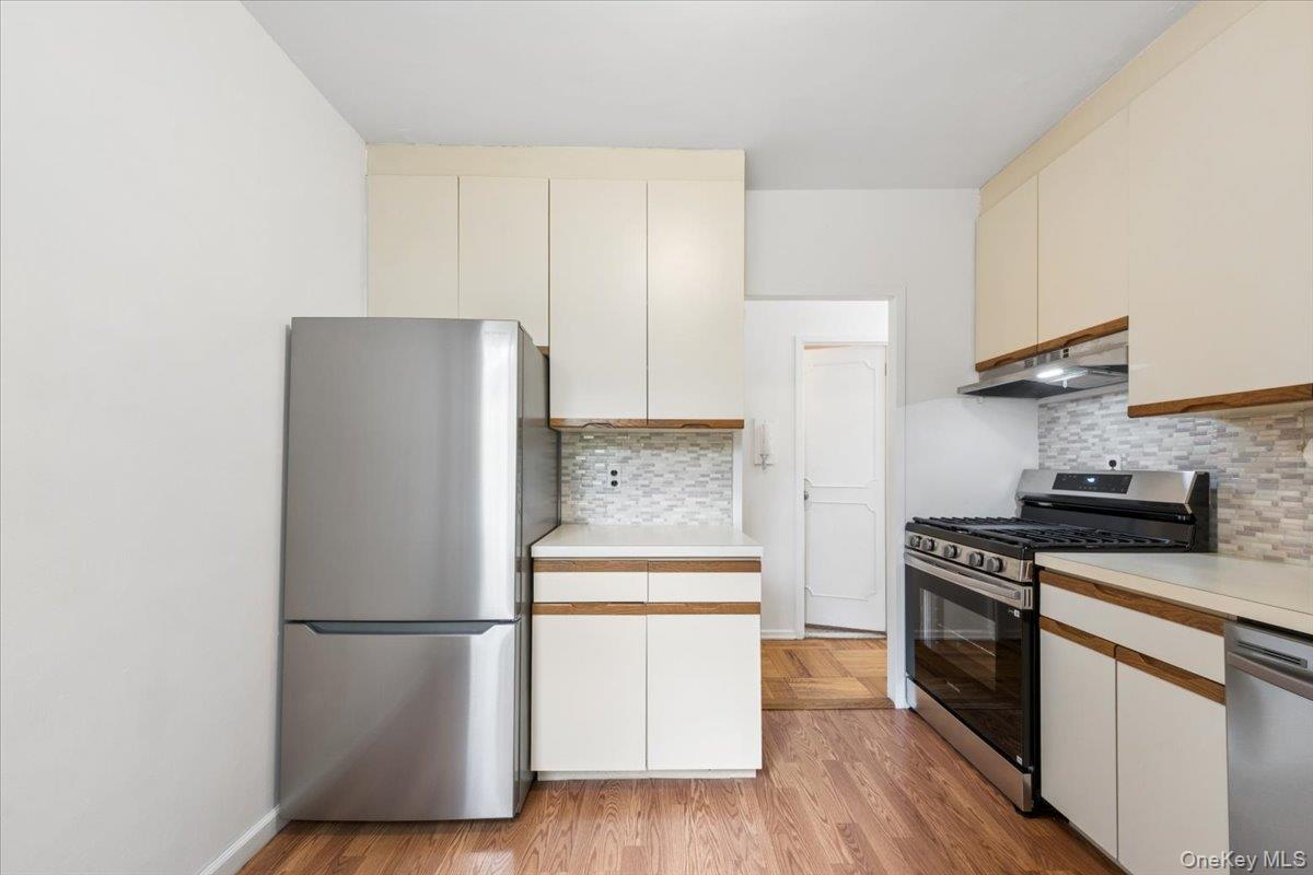 281 Garth Road Unit: #C2H