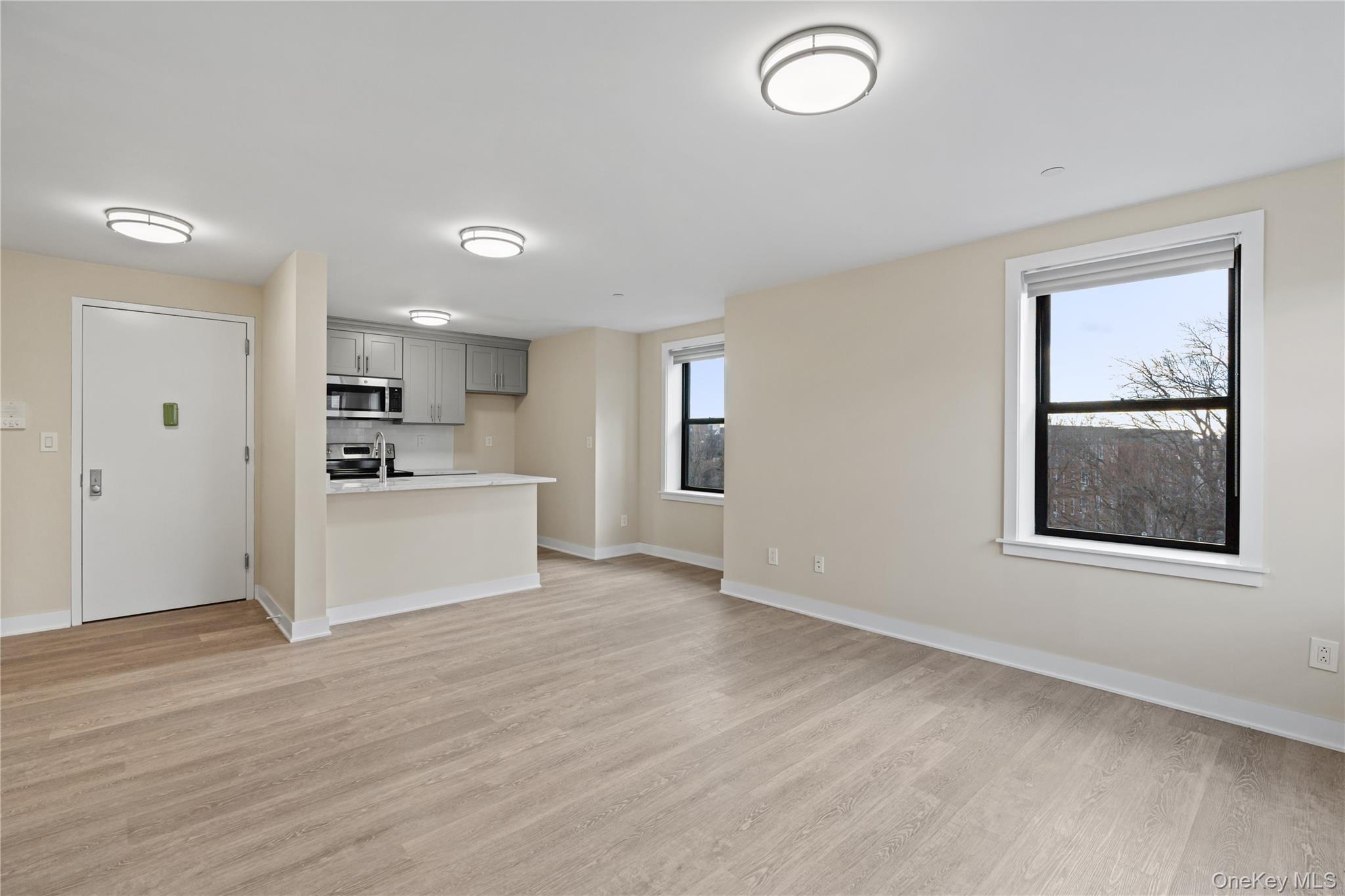 135 Wakefield Avenue Unit: 401