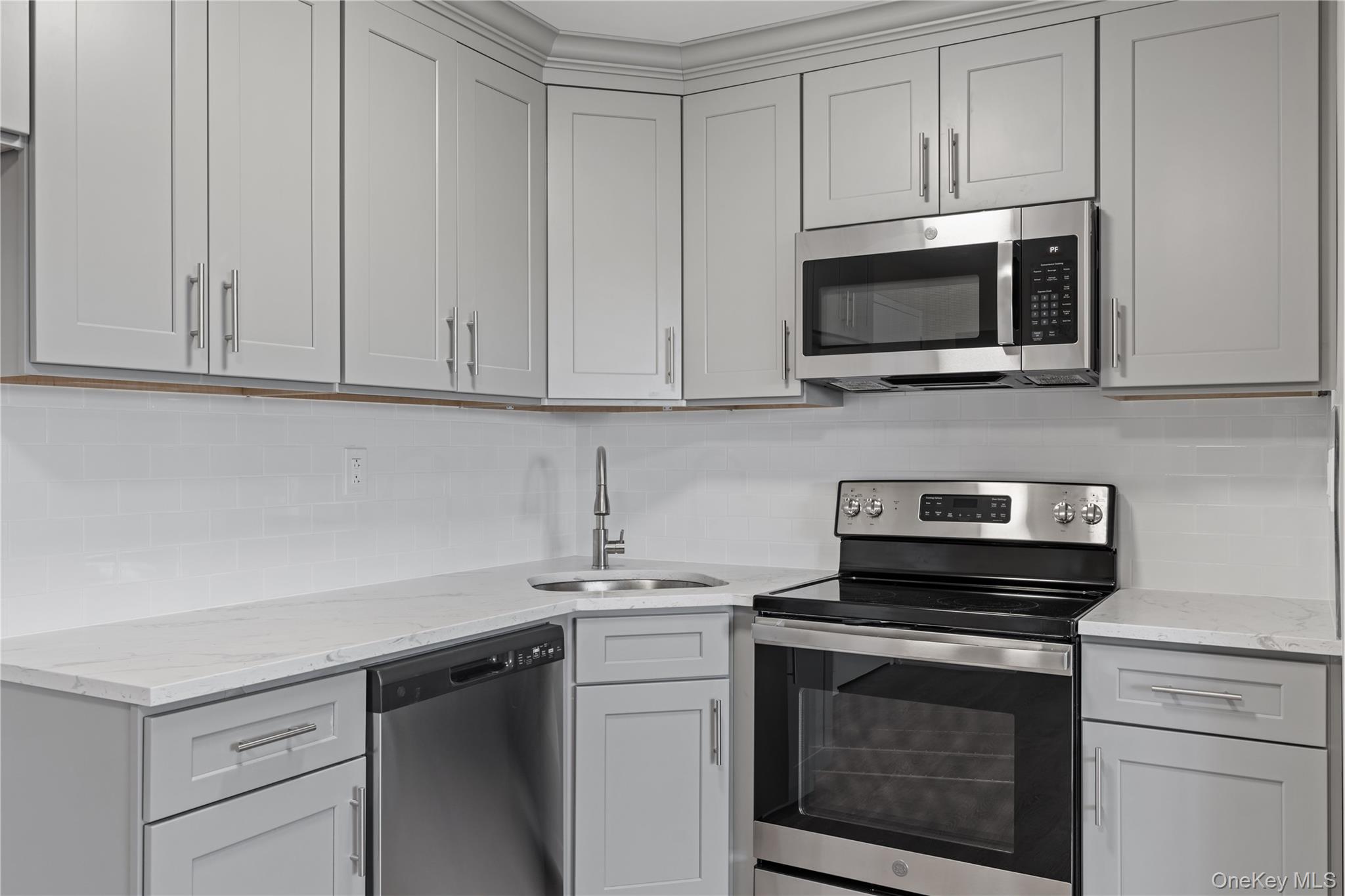 135 Wakefield Avenue Unit: 204