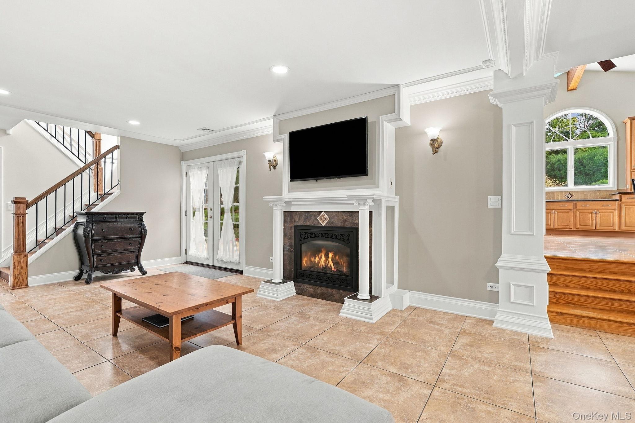 611 Knollwood Road