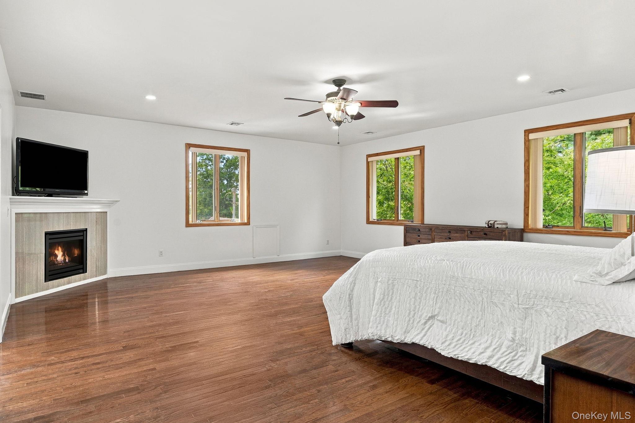 611 Knollwood Road