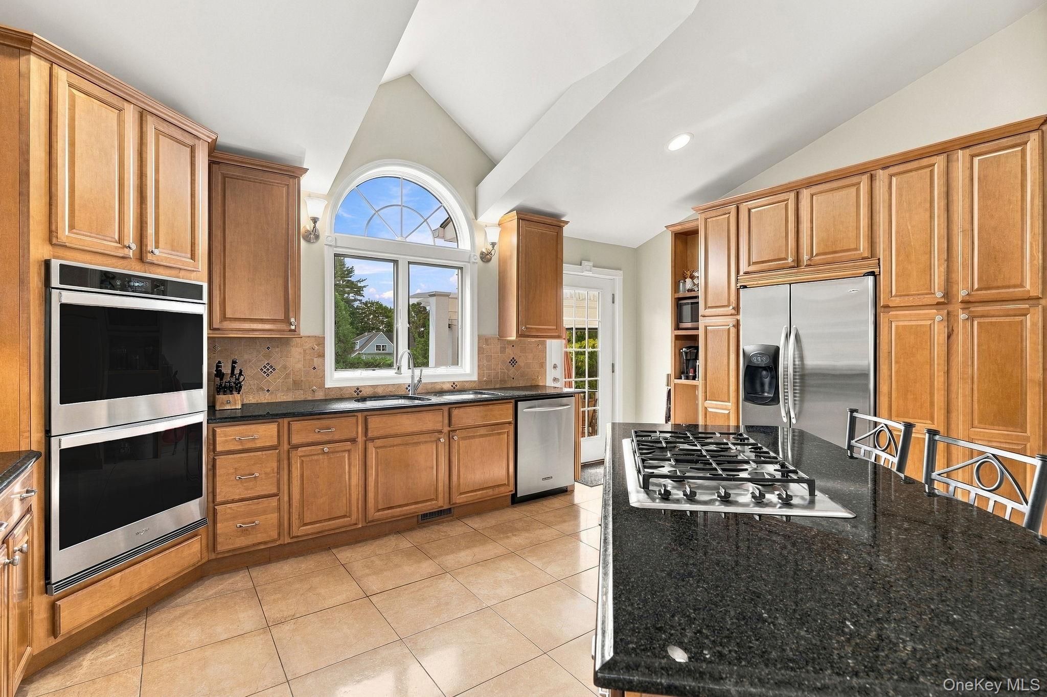 611 Knollwood Road