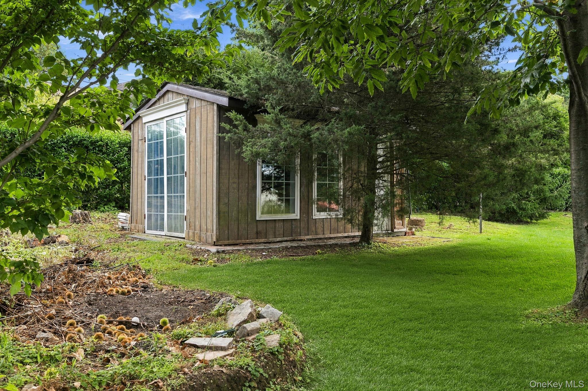 611 Knollwood Road