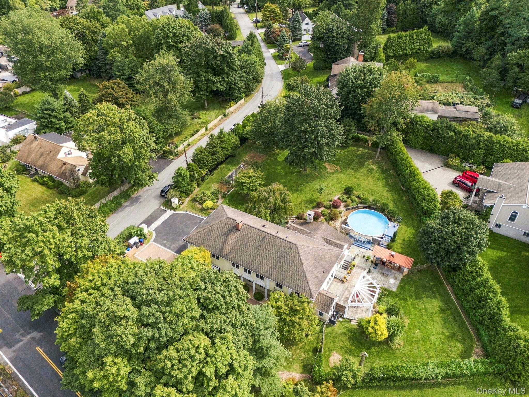 611 Knollwood Road