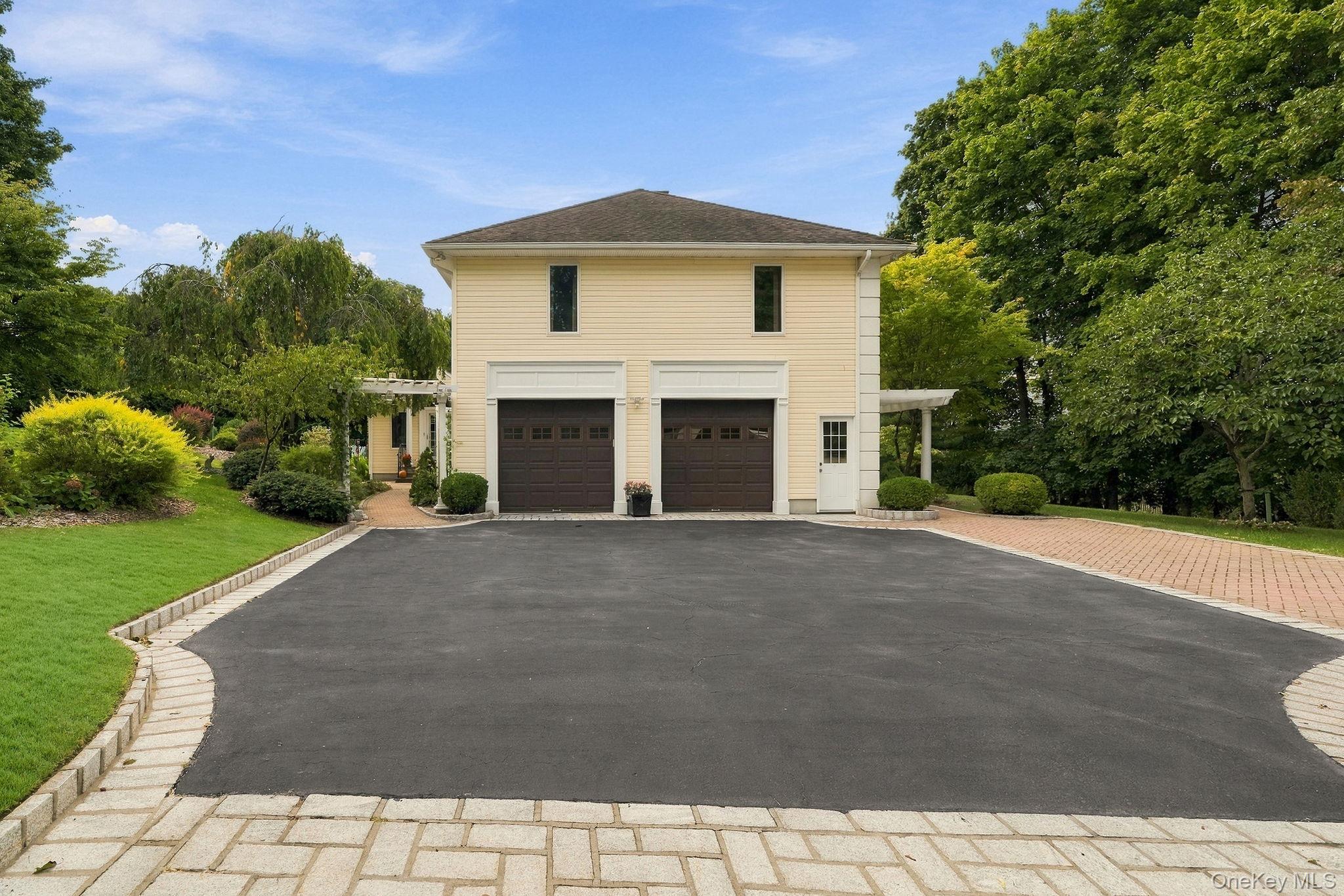 611 Knollwood Road