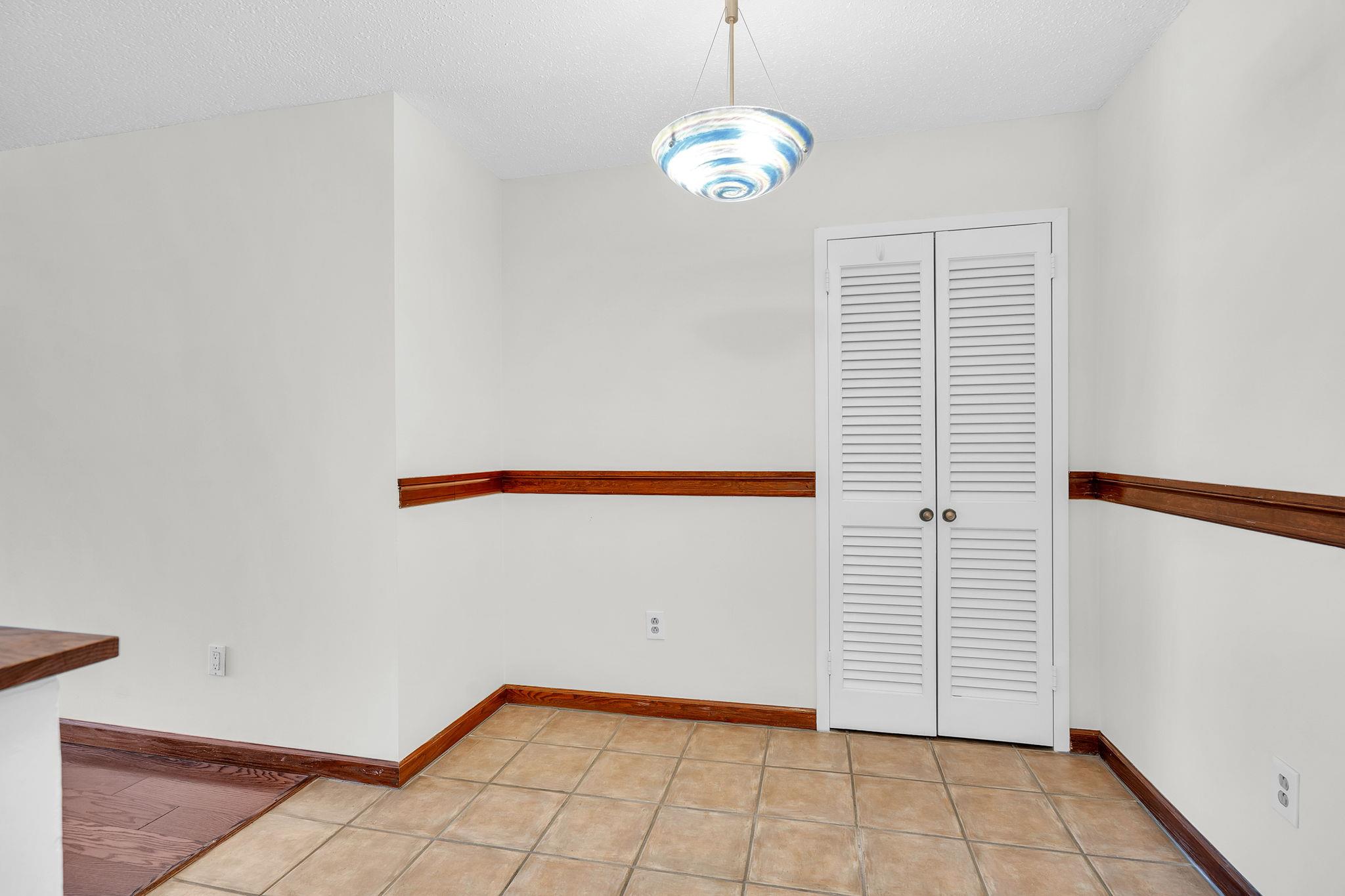 25 Rockledge Avenue Unit: 906W
