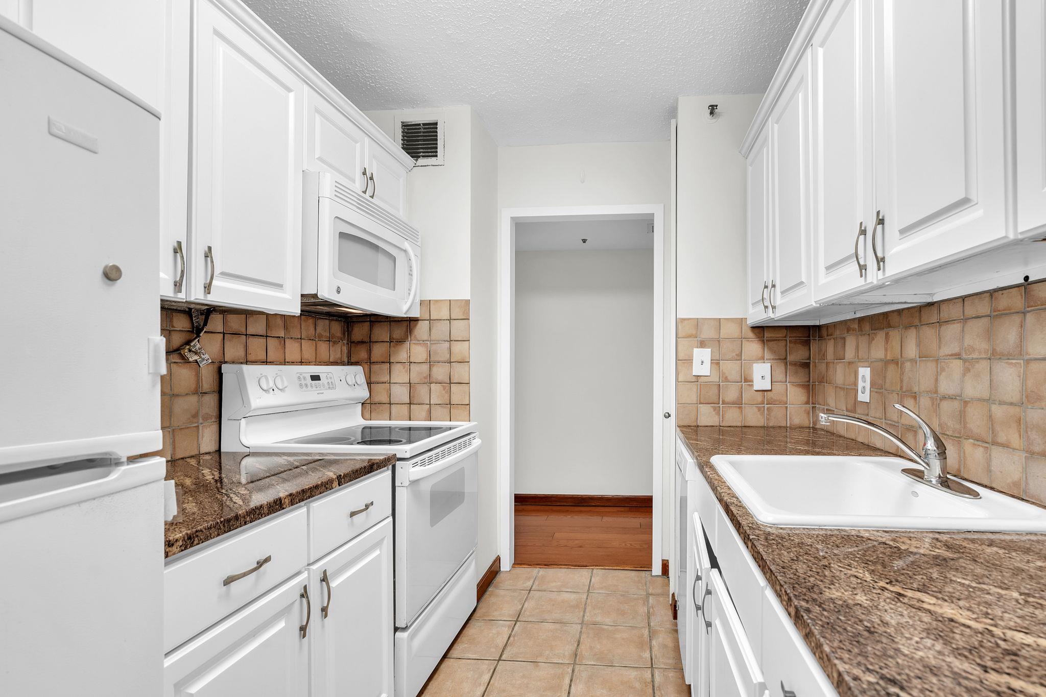 25 Rockledge Avenue Unit: 906W