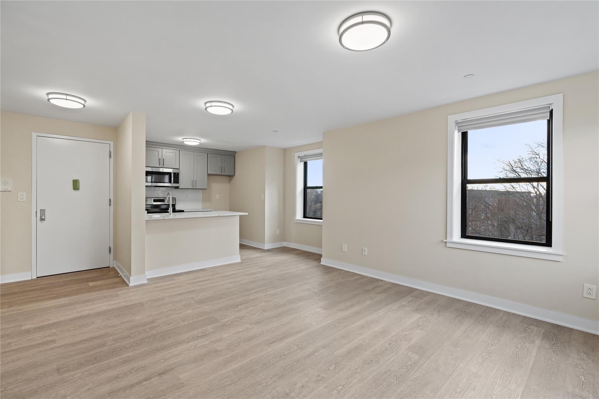 135 Wakefield Avenue Unit: 301