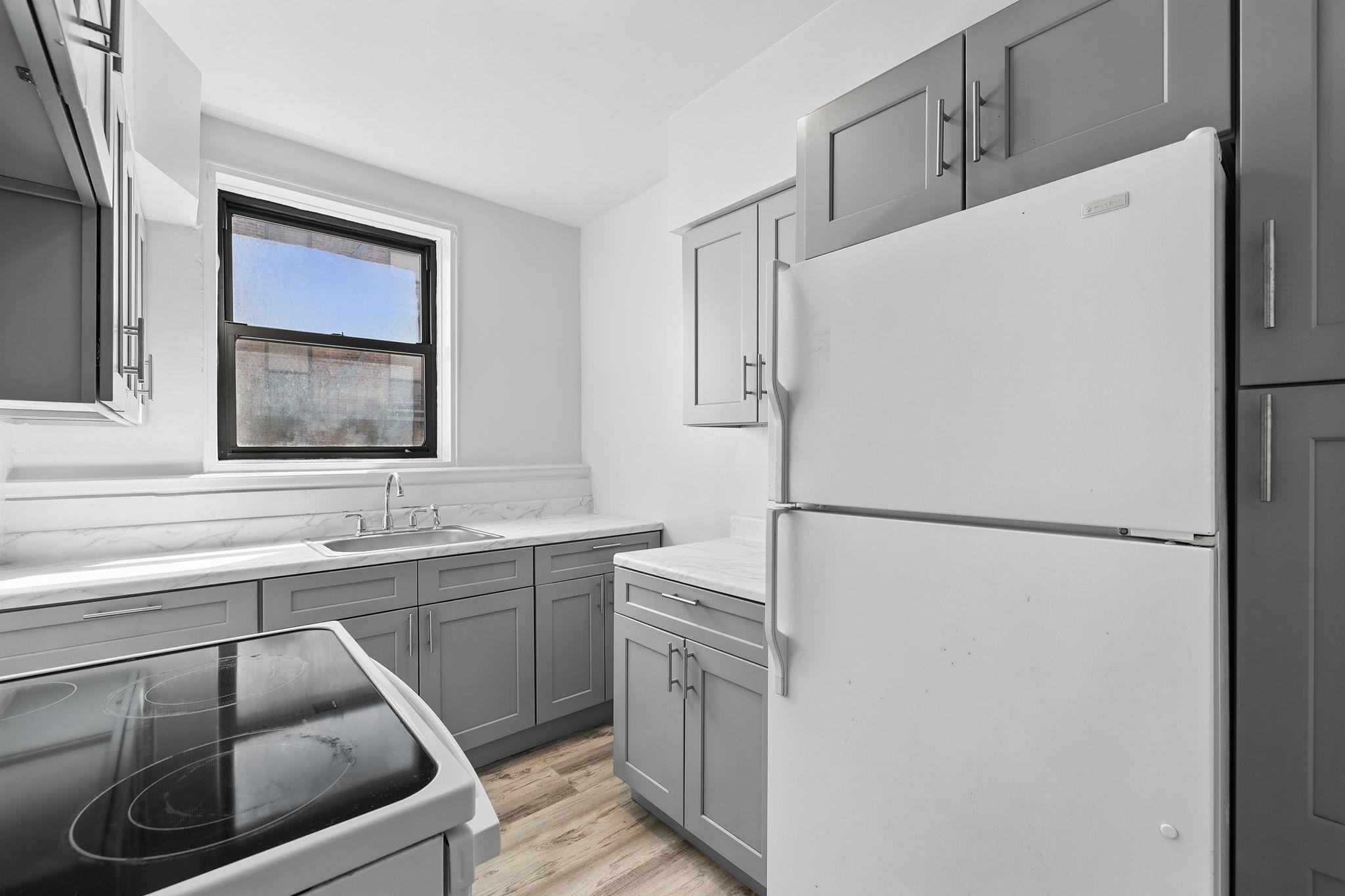 10 North Broadway Unit: 3H