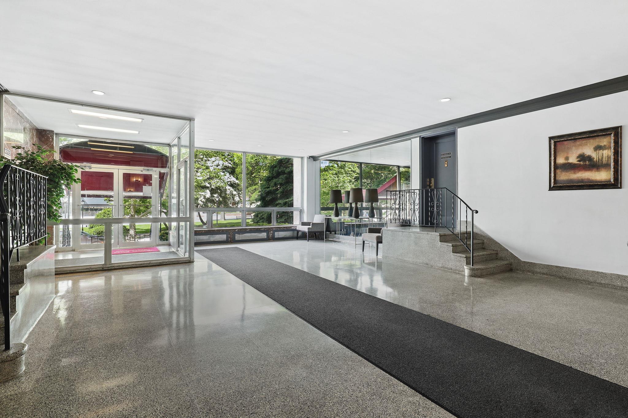 10 North Broadway Unit: 3H