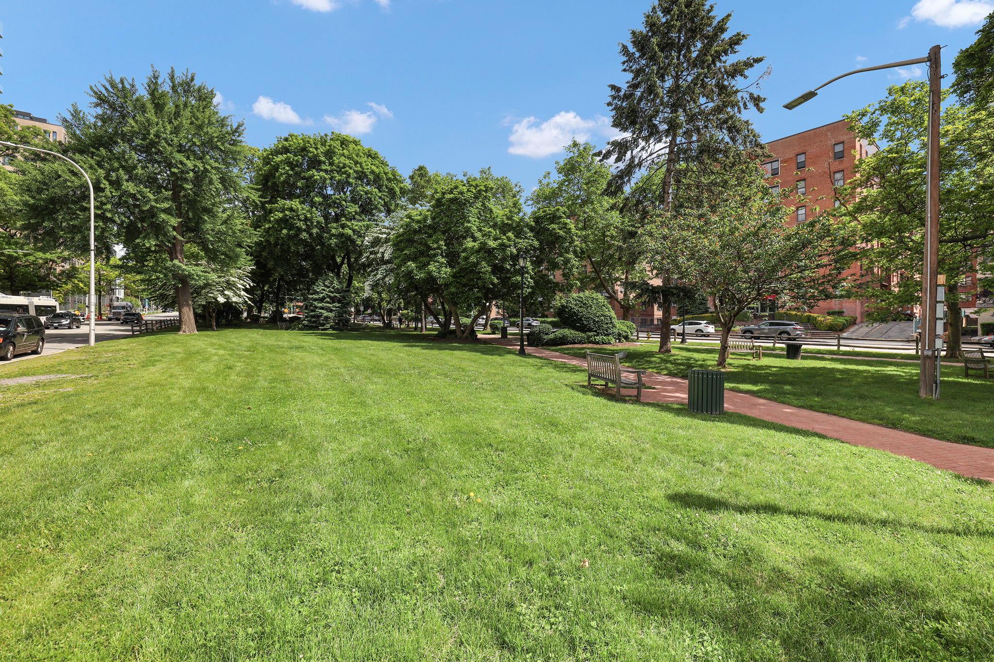 10 North Broadway Unit: 3H