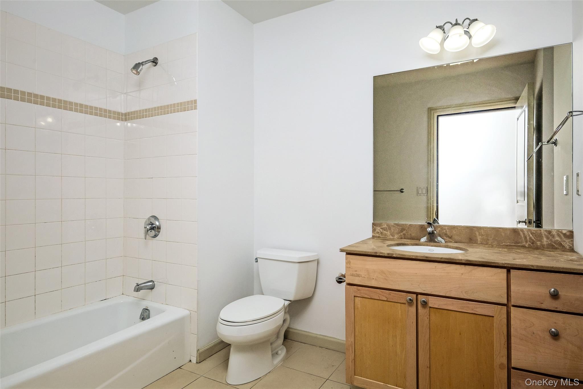 543 Main Street Unit: 201