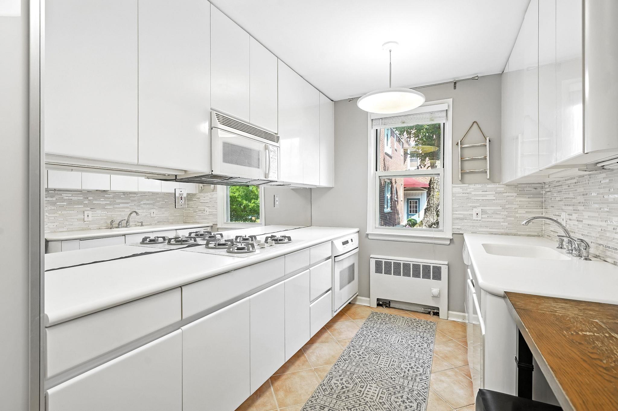 3 Bryant Crescent Unit: 1B