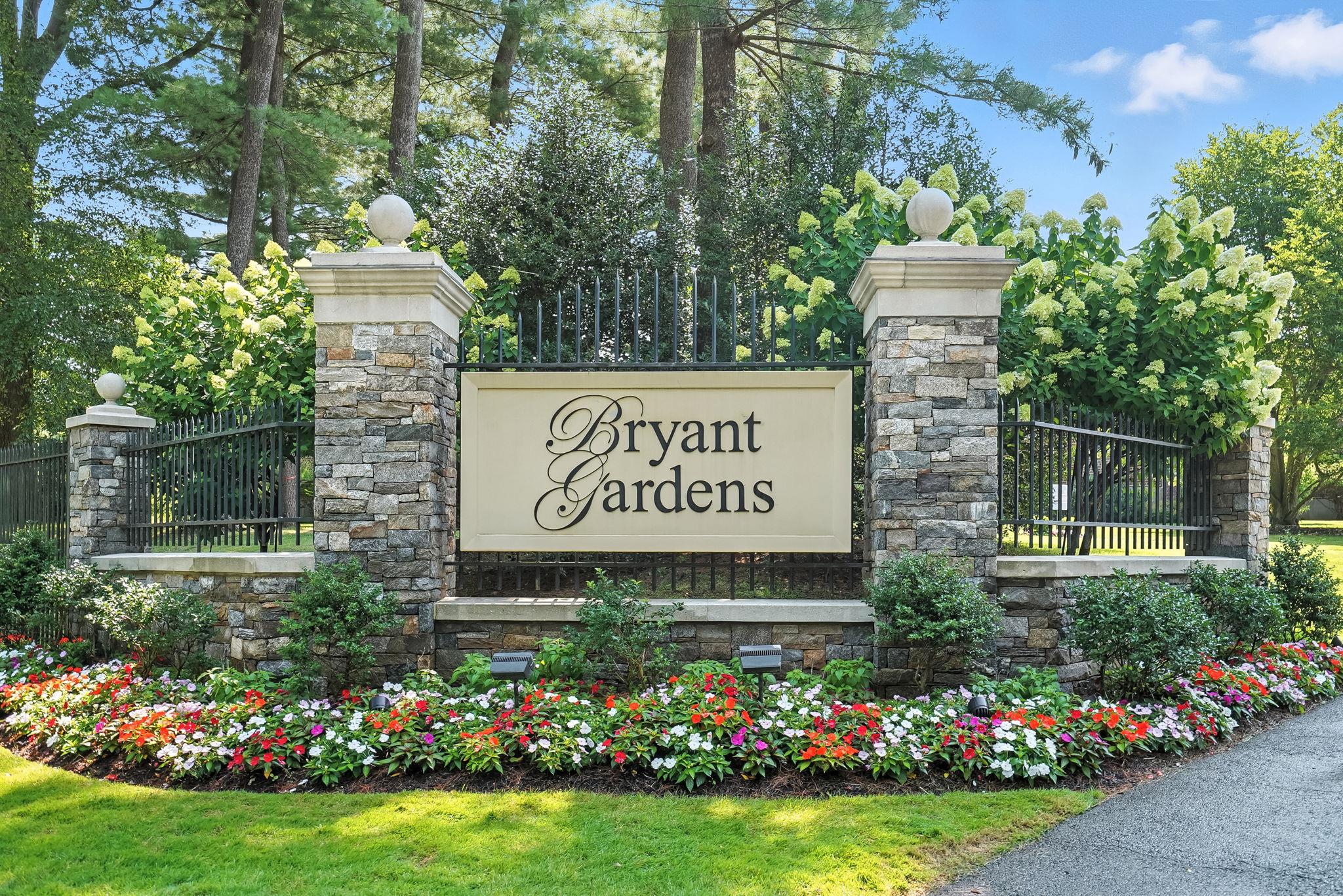 3 Bryant Crescent Unit: 1B