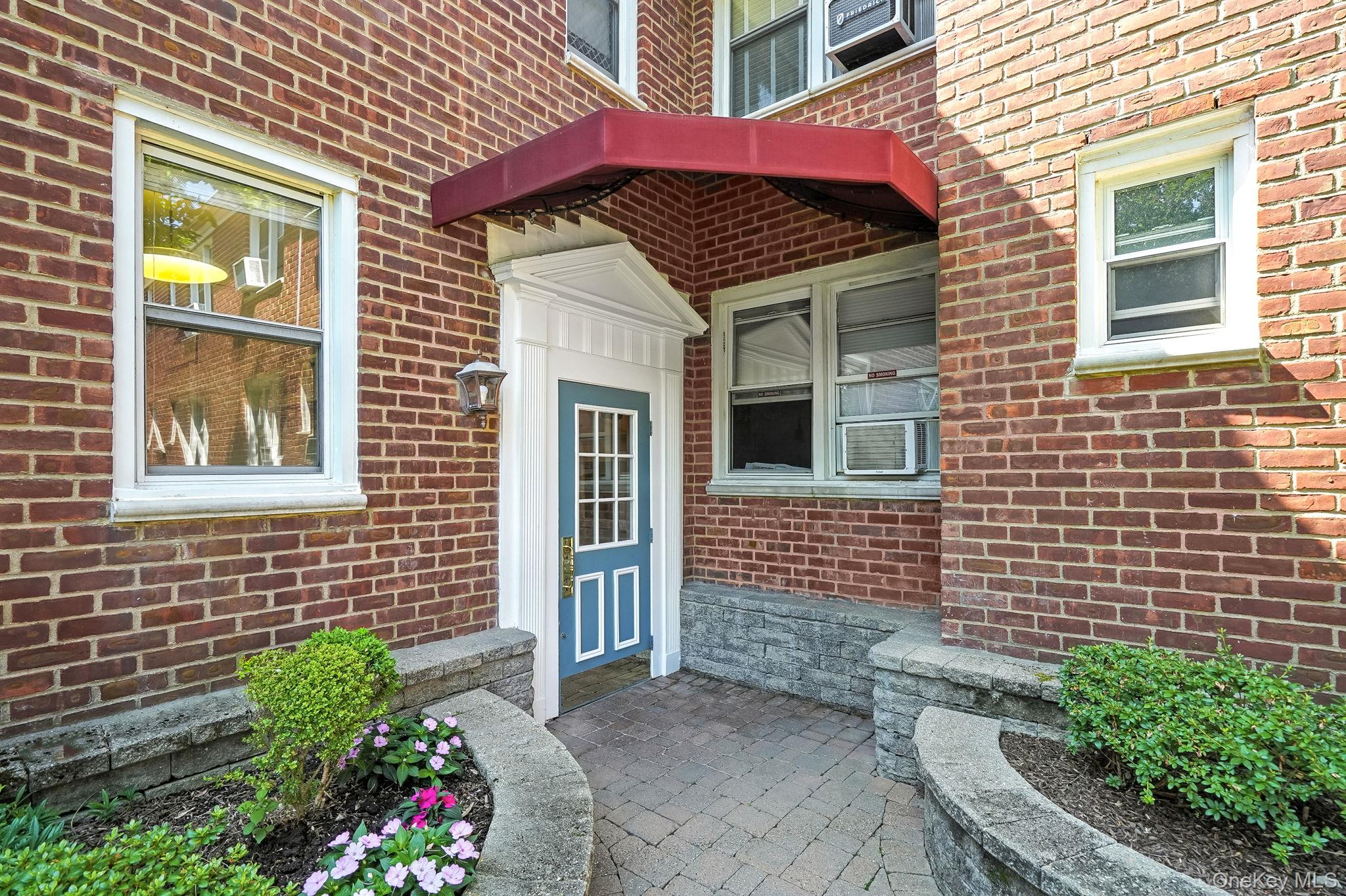 3 Bryant Crescent Unit: 1B
