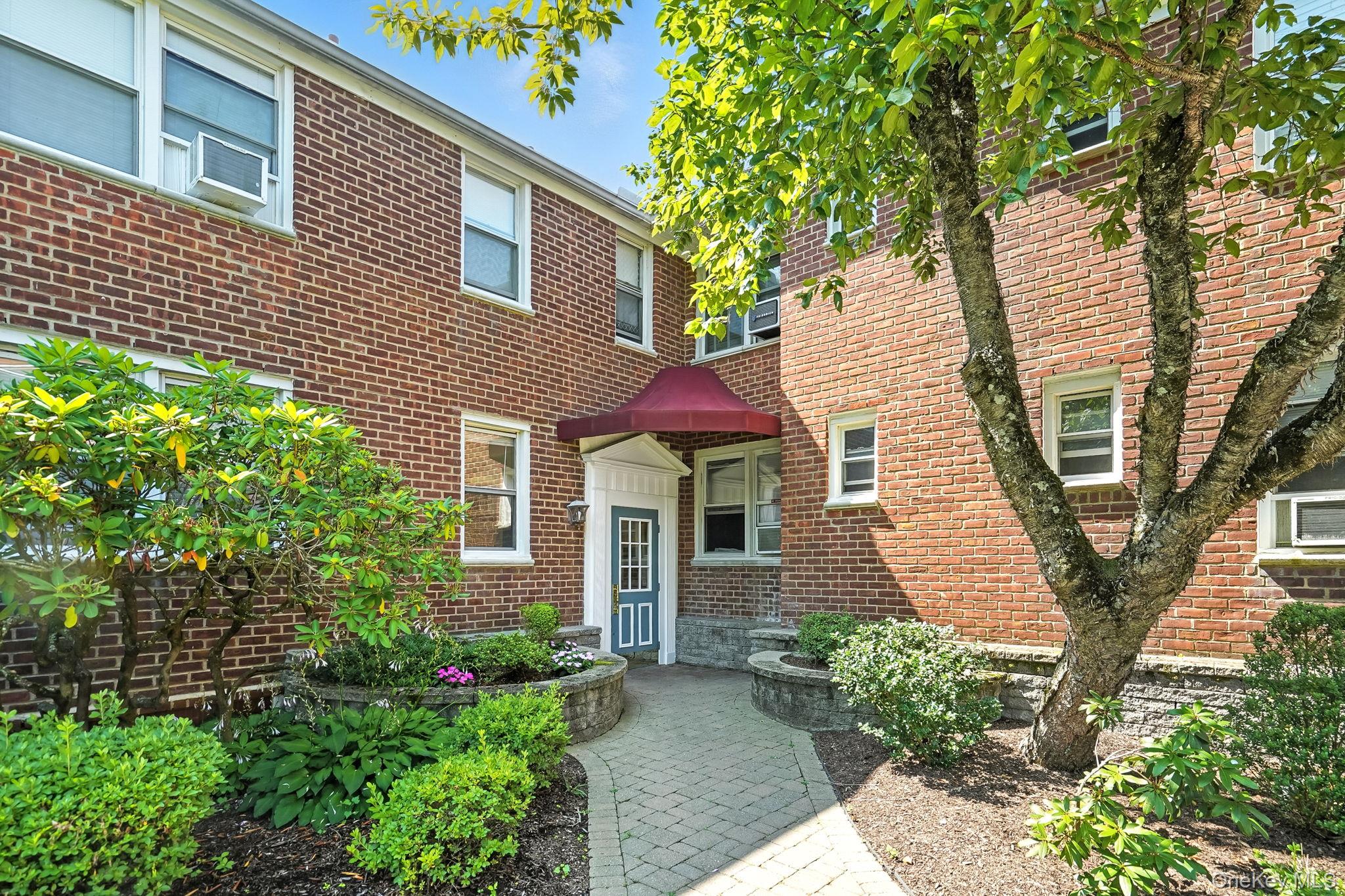 3 Bryant Crescent Unit: 1B