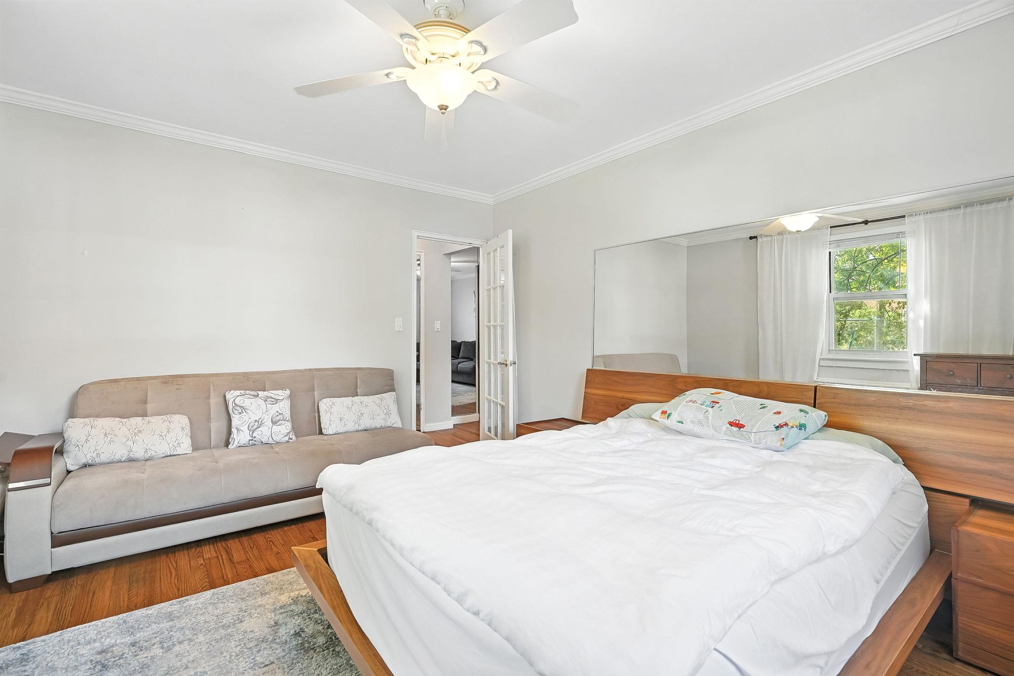 3 Bryant Crescent Unit: 1B