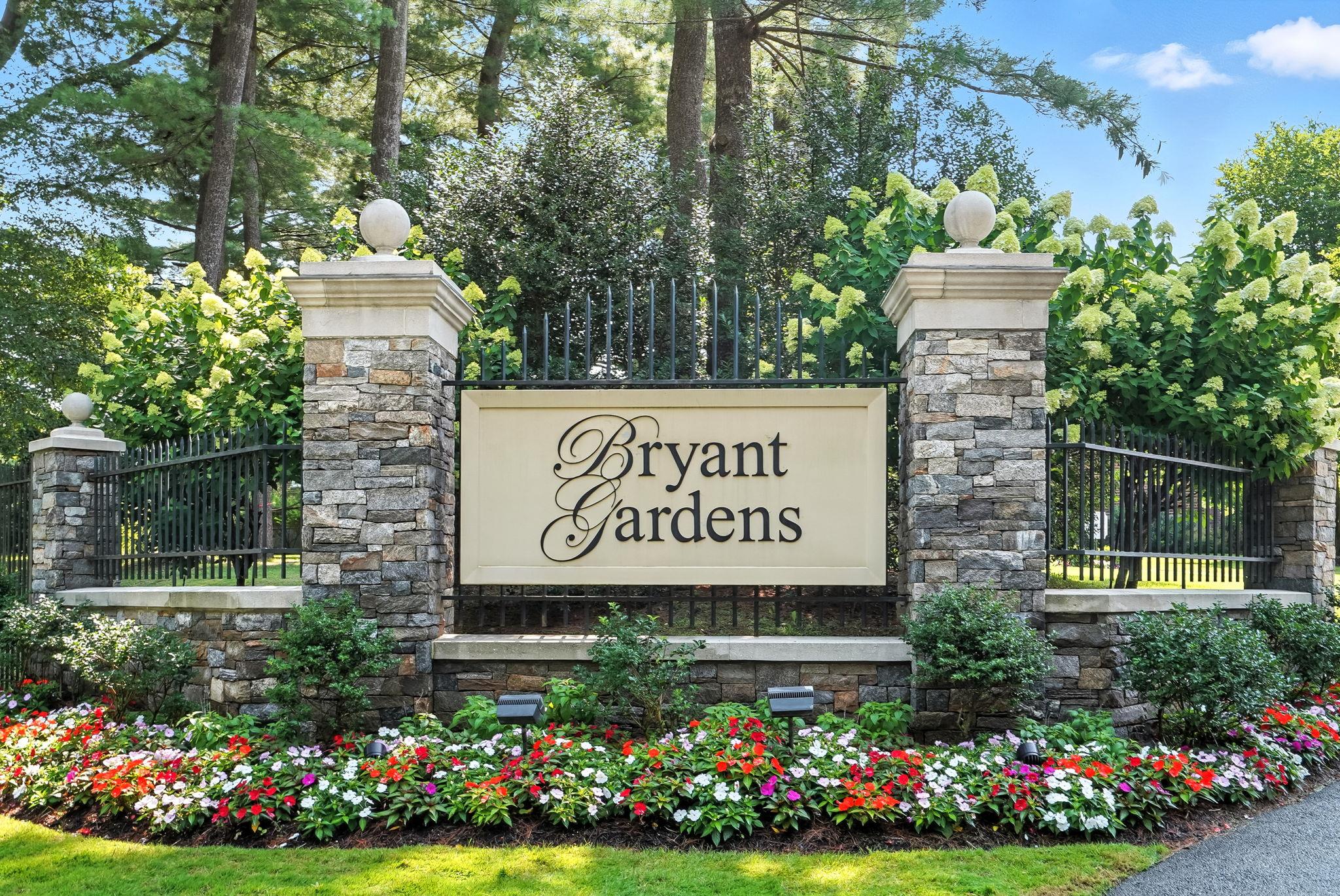 3 Bryant Crescent Unit: 1B
