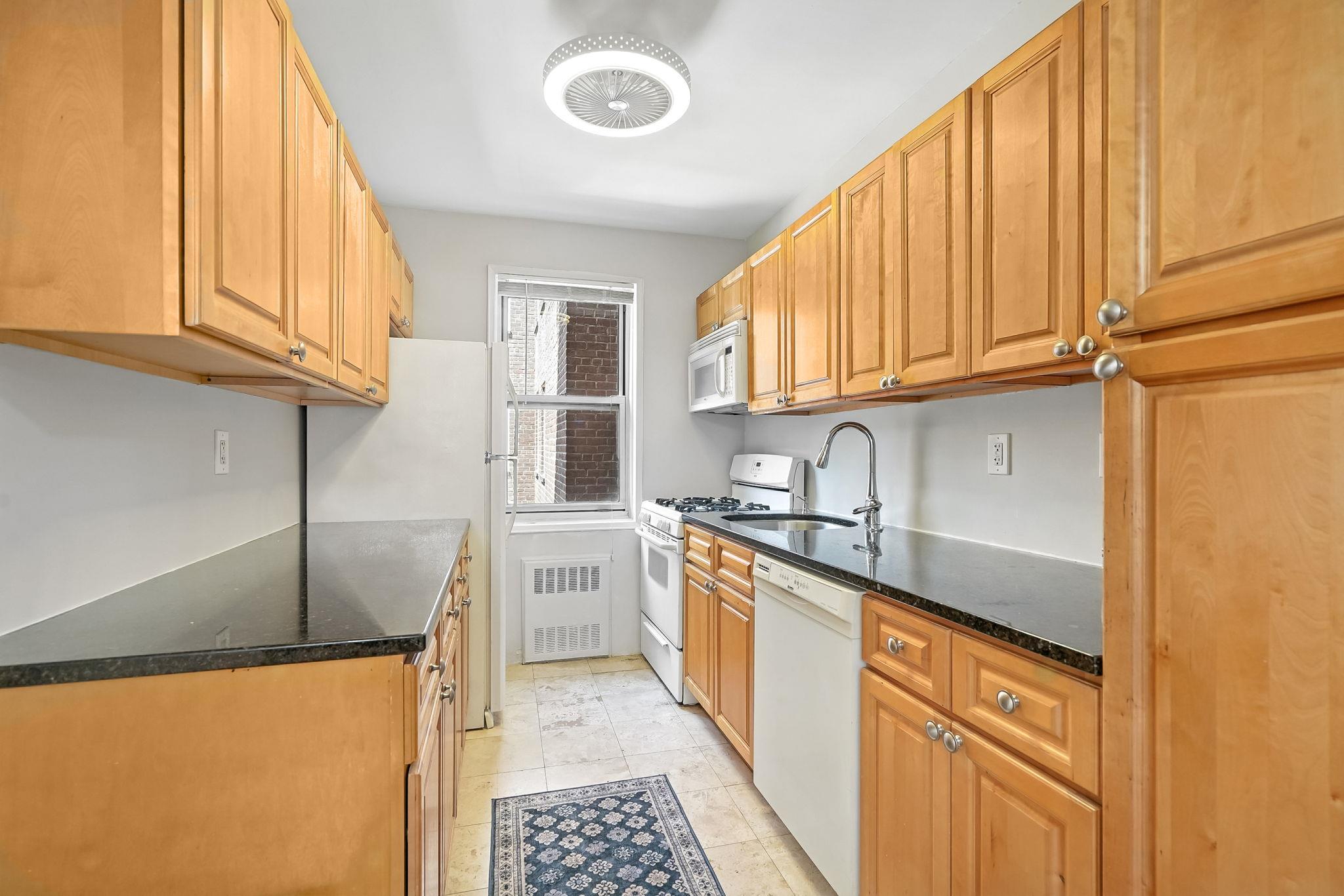 611 Palmer Road Unit: 3S