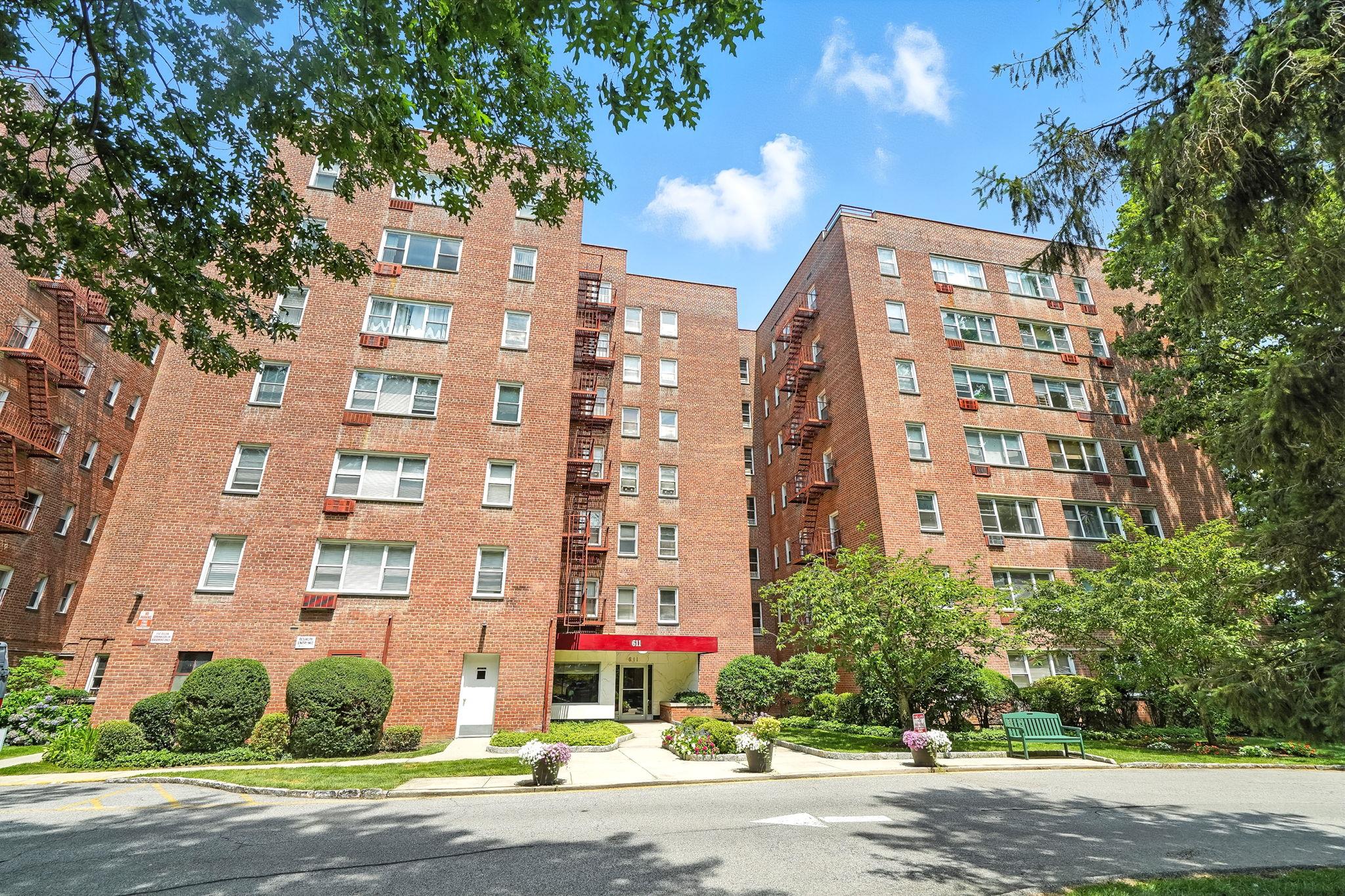 611 Palmer Road Unit: 3S