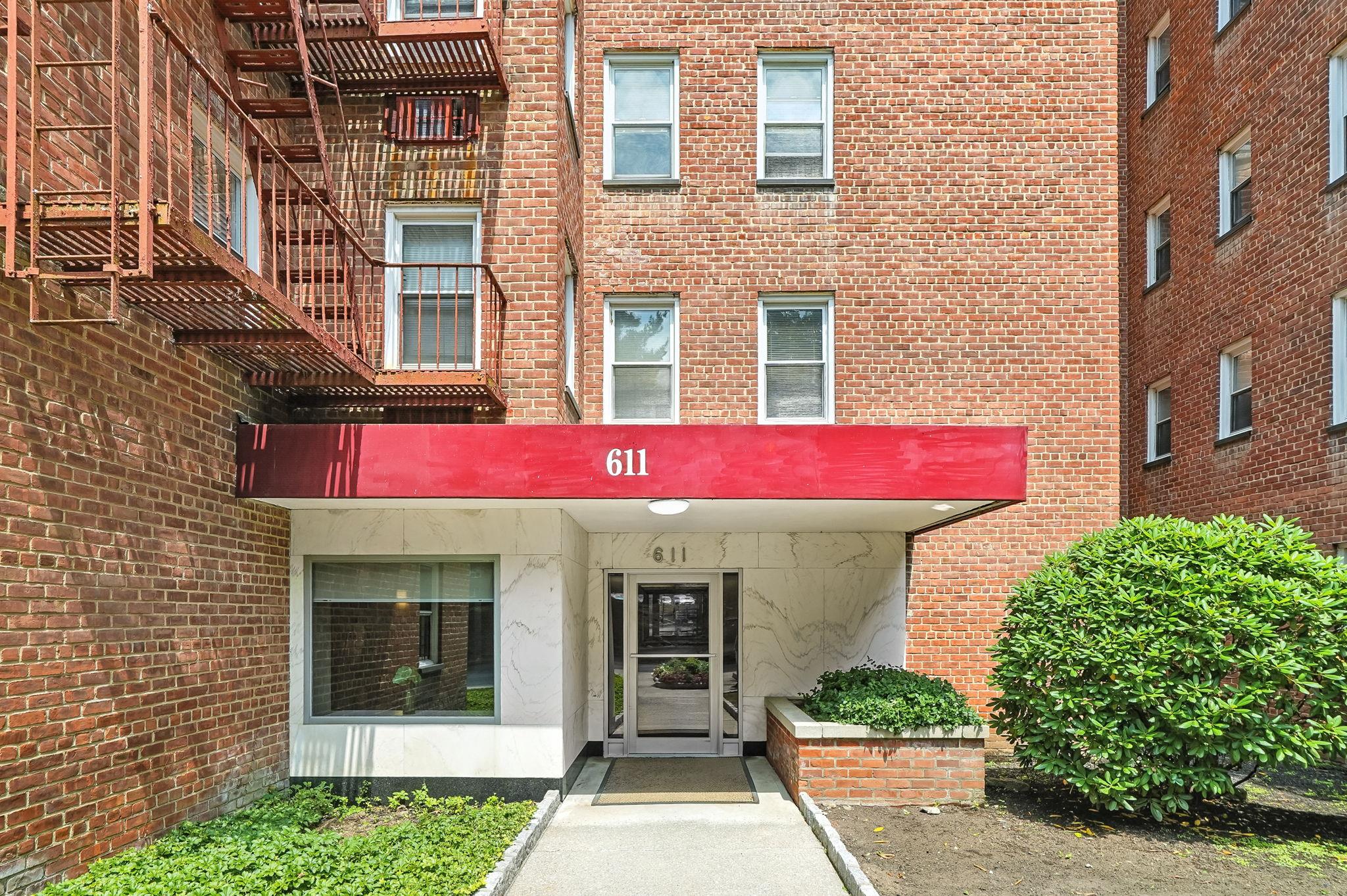 611 Palmer Road Unit: 3S