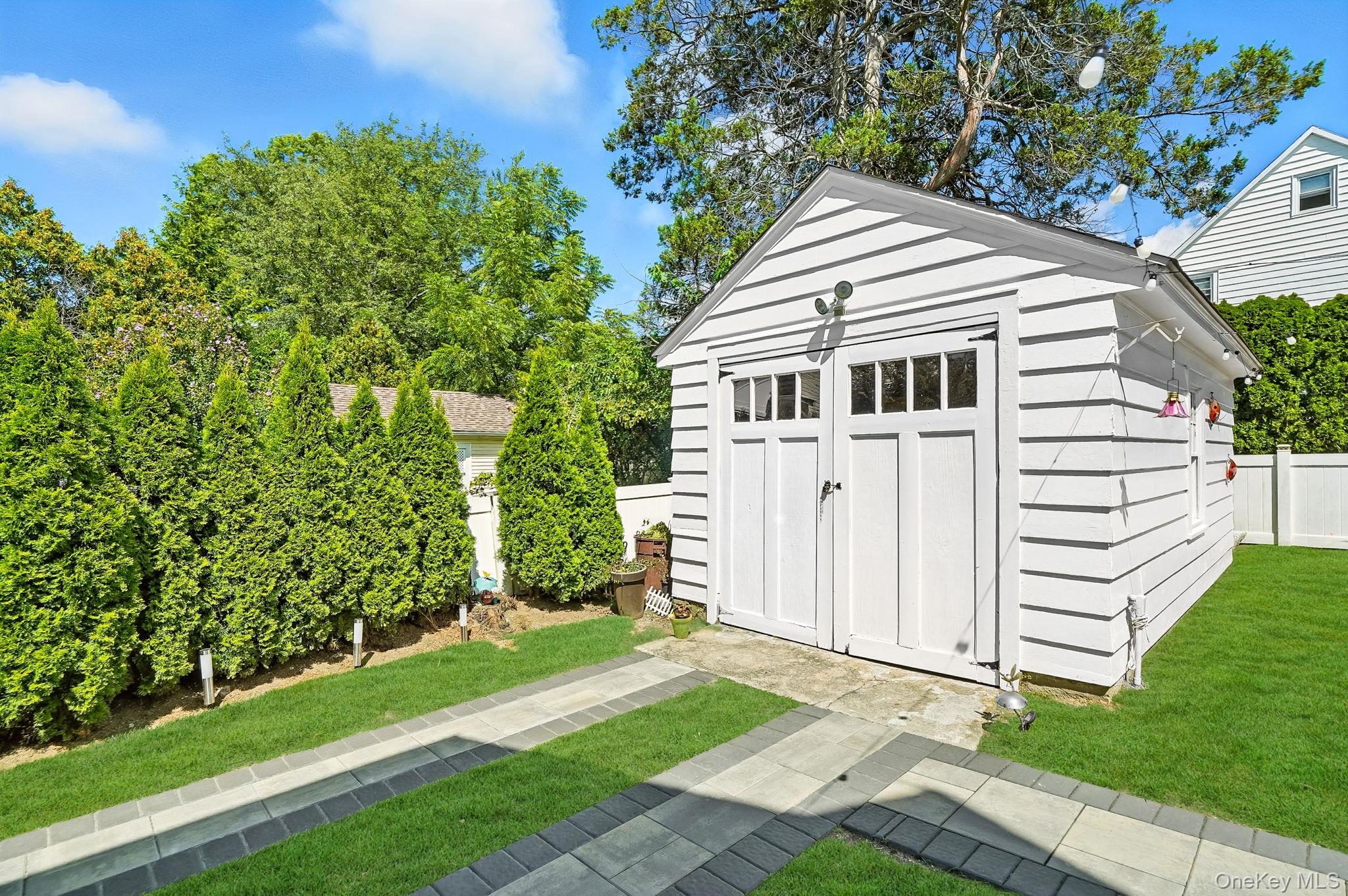 75 Smith Avenue