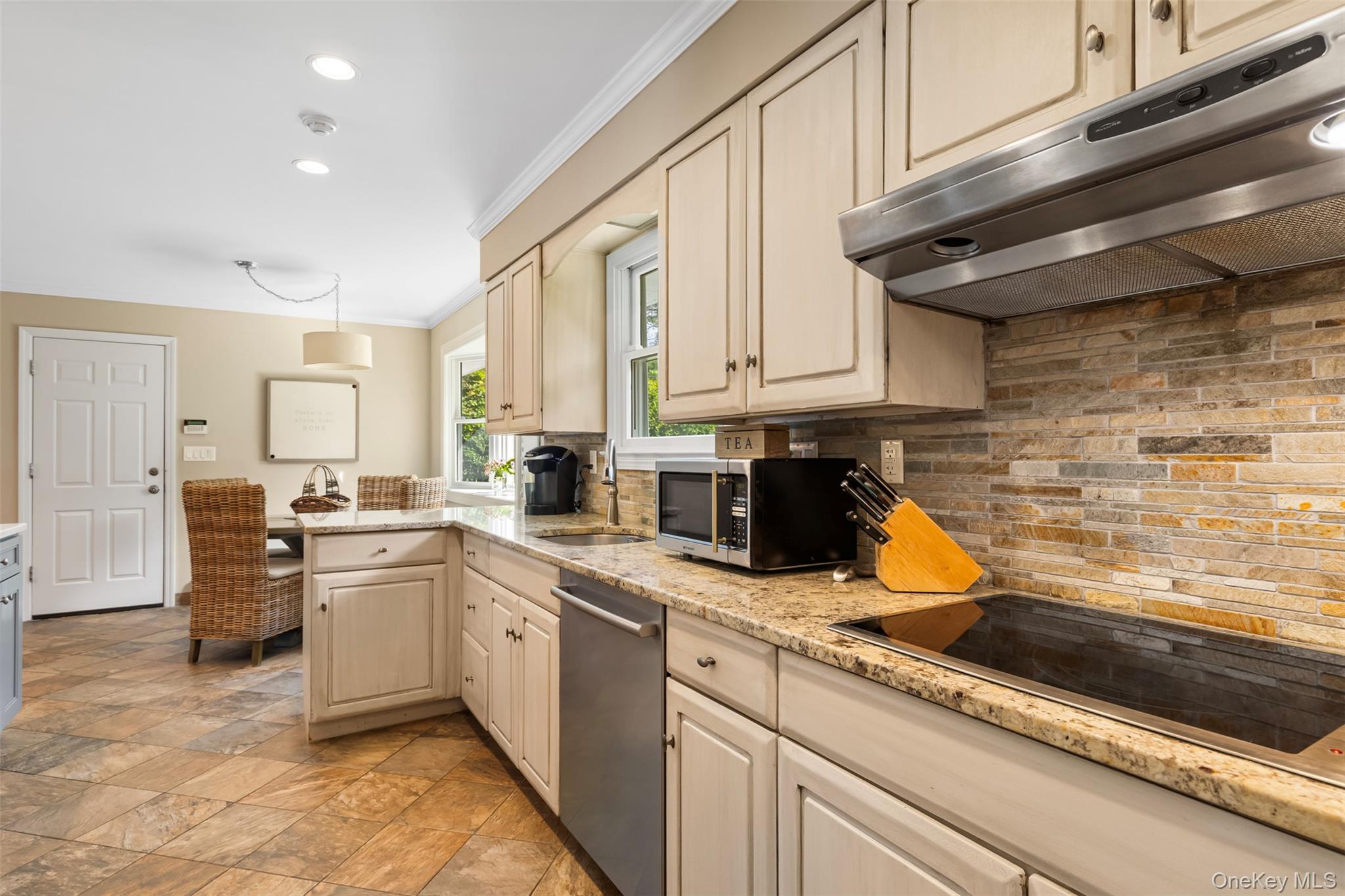 116 Rolling Hills Road
