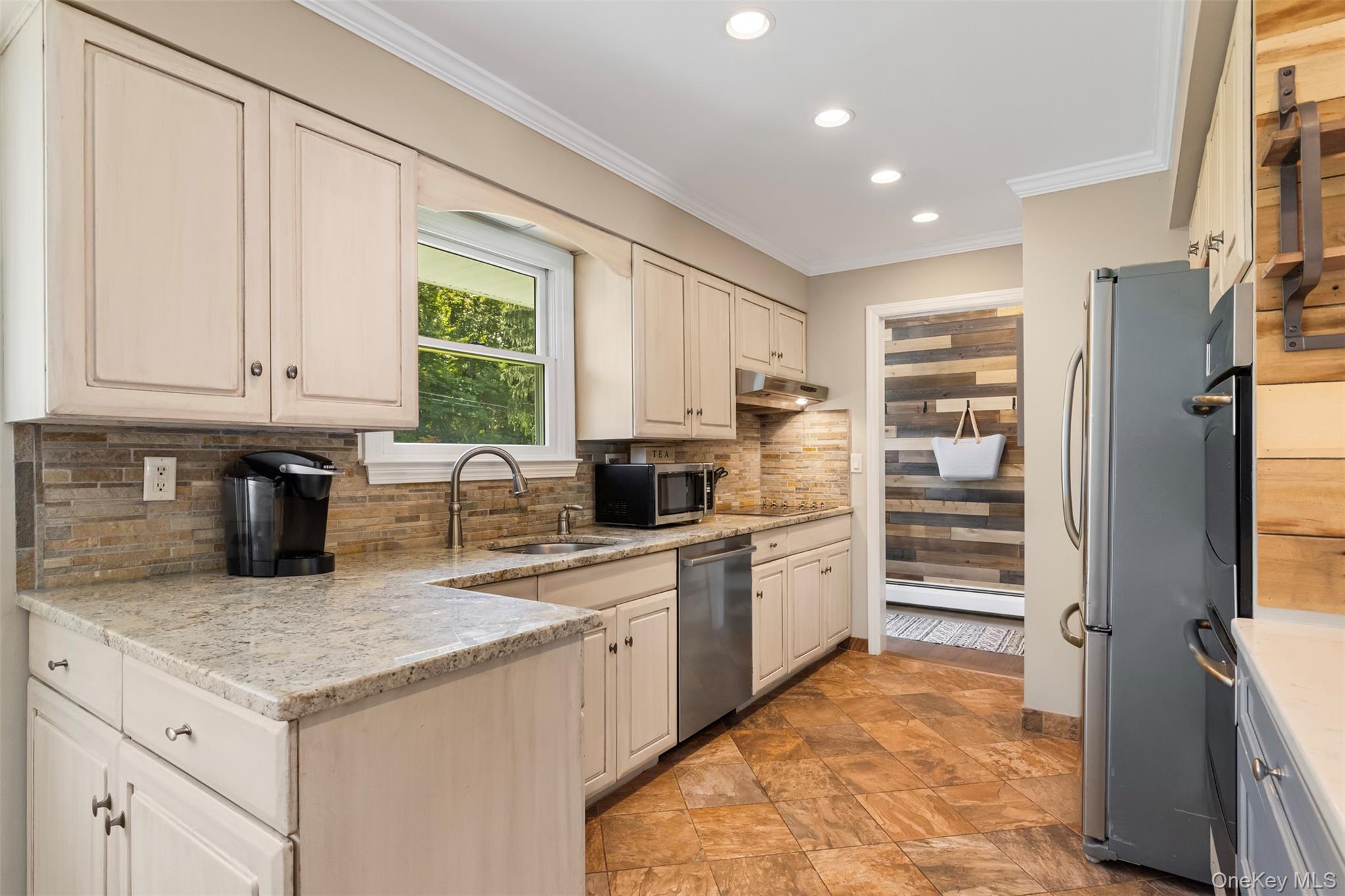 116 Rolling Hills Road