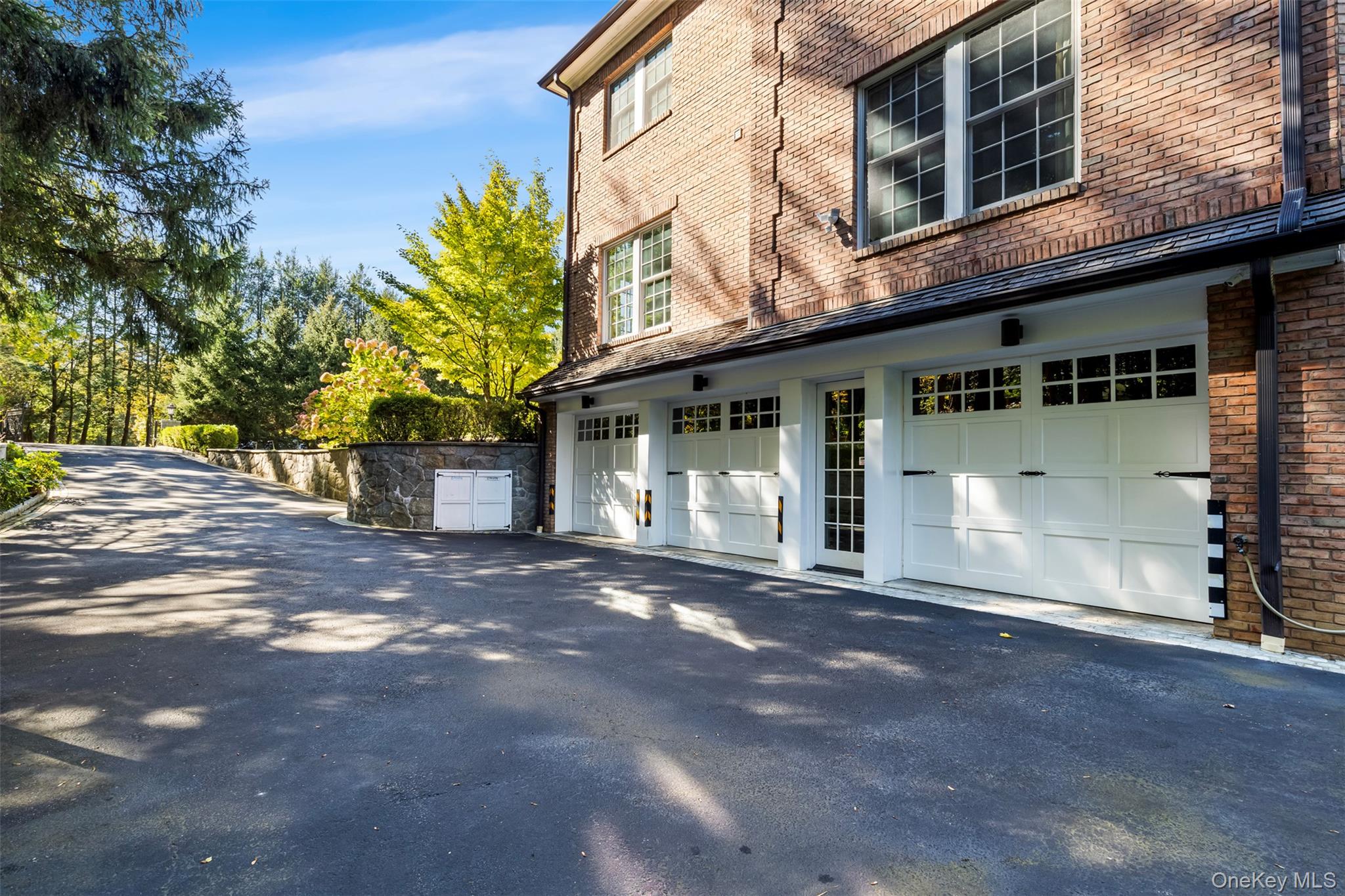 2 Heathcote Drive