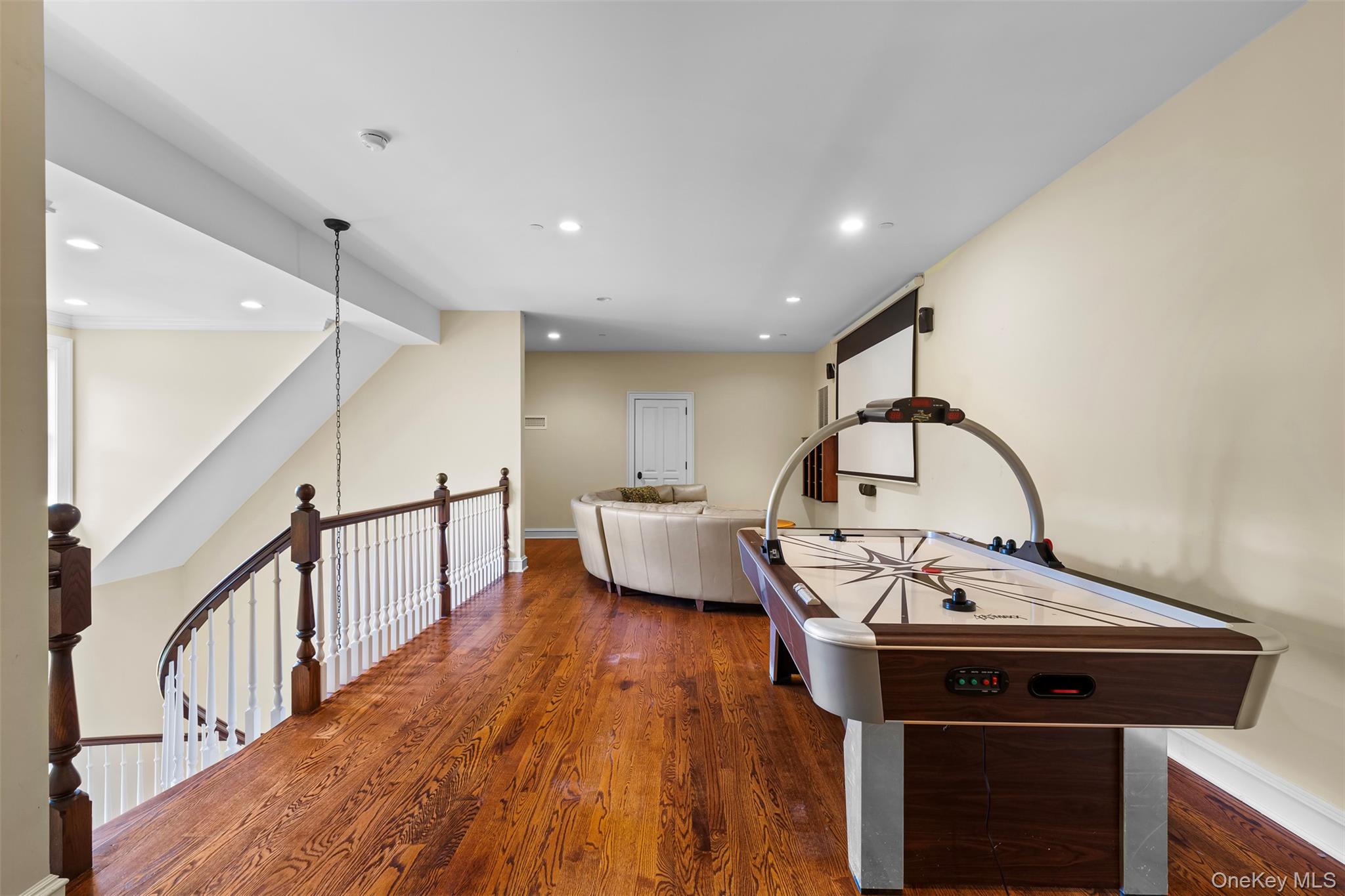 2 Heathcote Drive