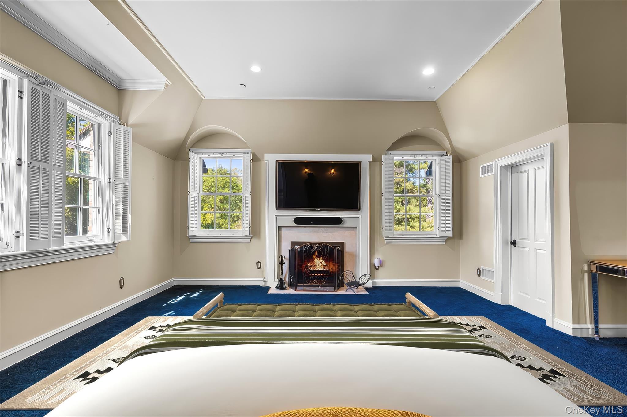 2 Heathcote Drive