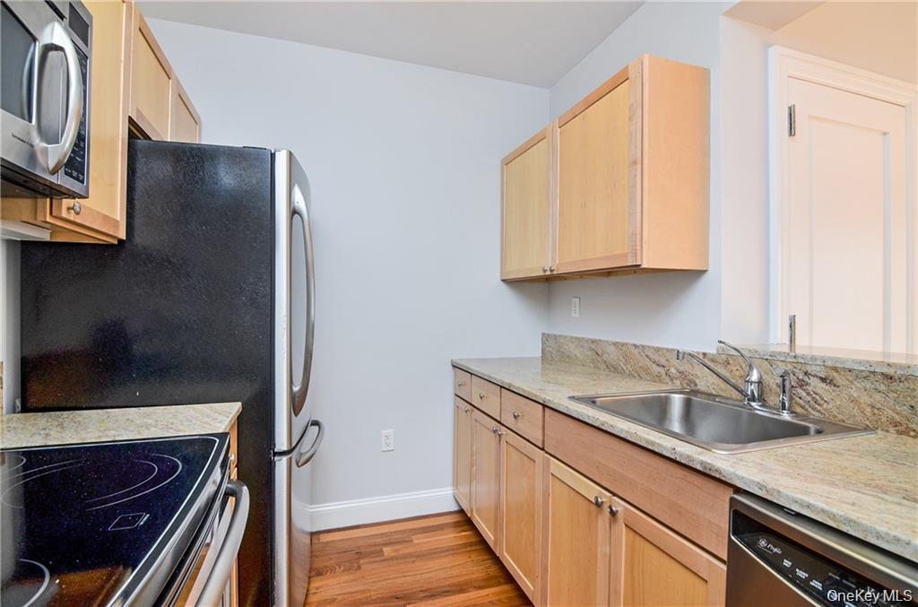 543 Main Street Unit: 402