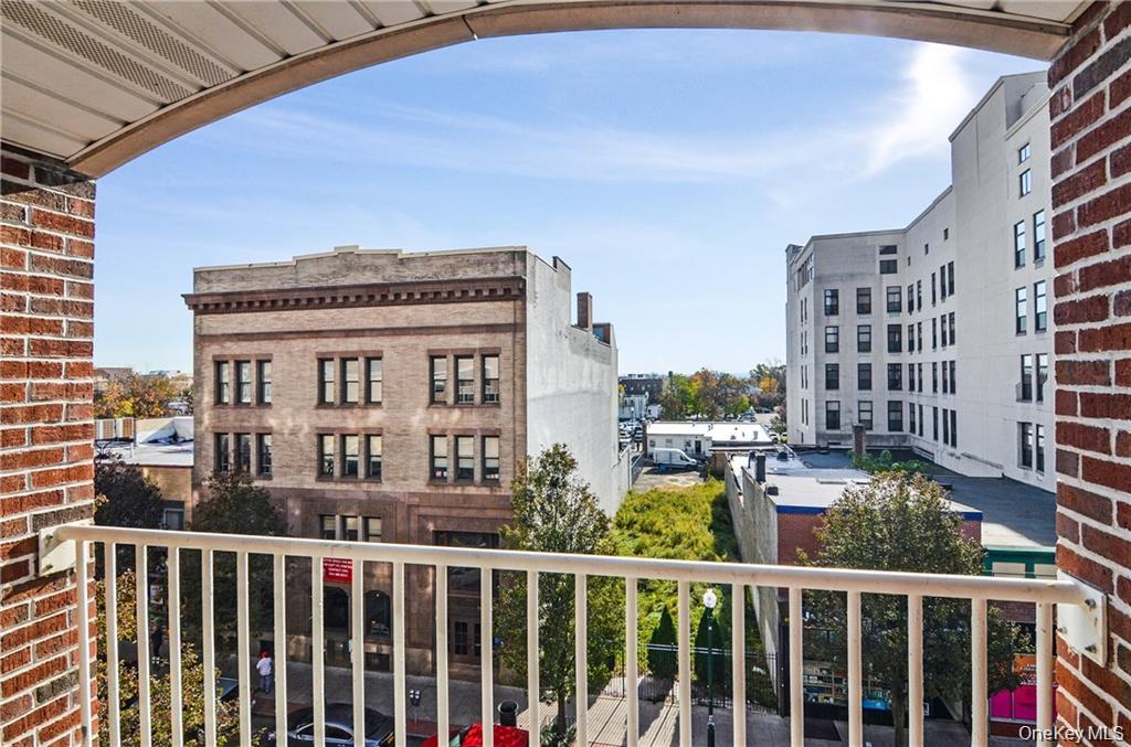 543 Main Street Unit: 402