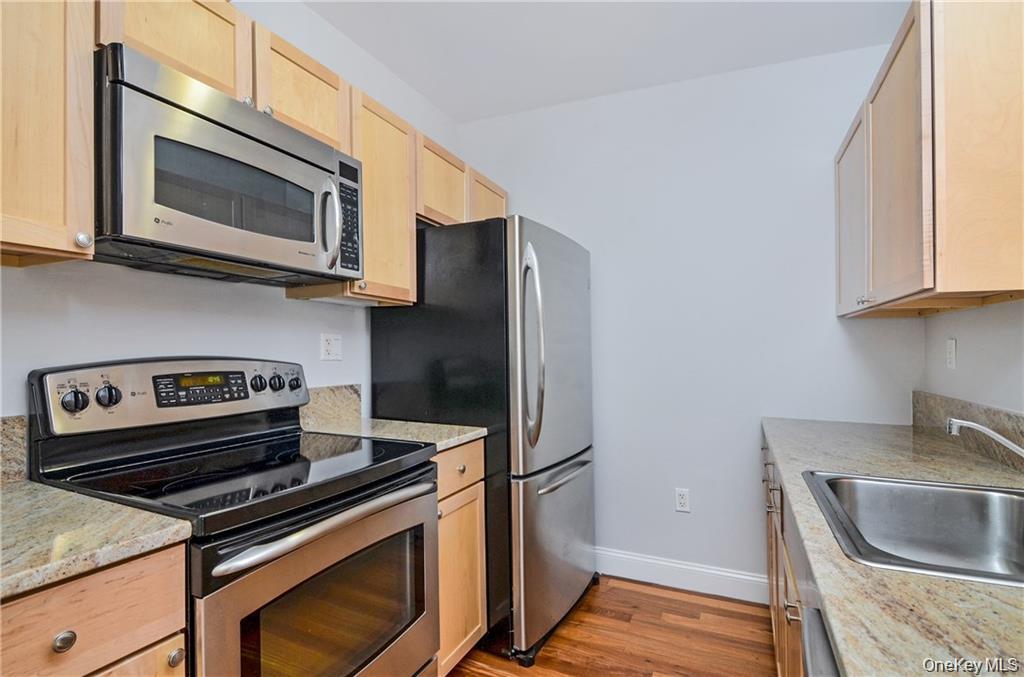 543 Main Street Unit: 402