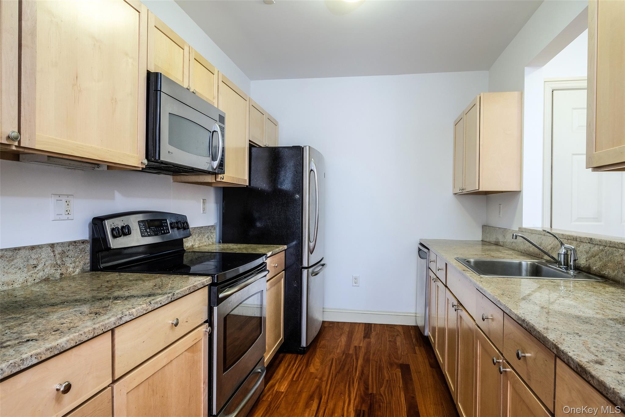 543 Main Street Unit: 402
