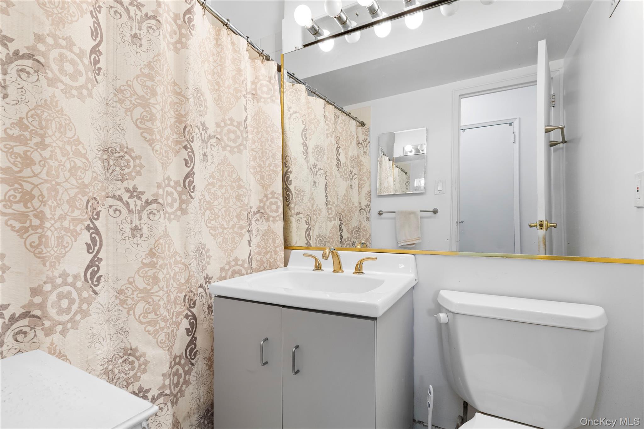 120 East Hartsdale Avenue Unit: 3Q